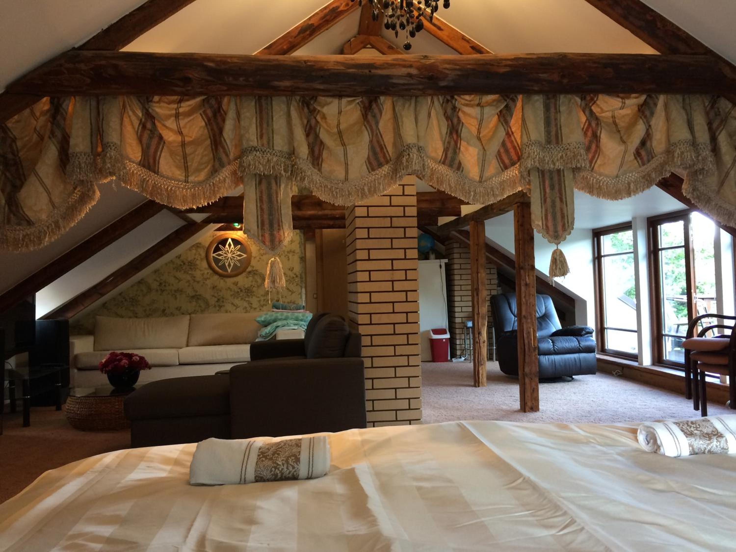 Suite with Balcony - Photo 15