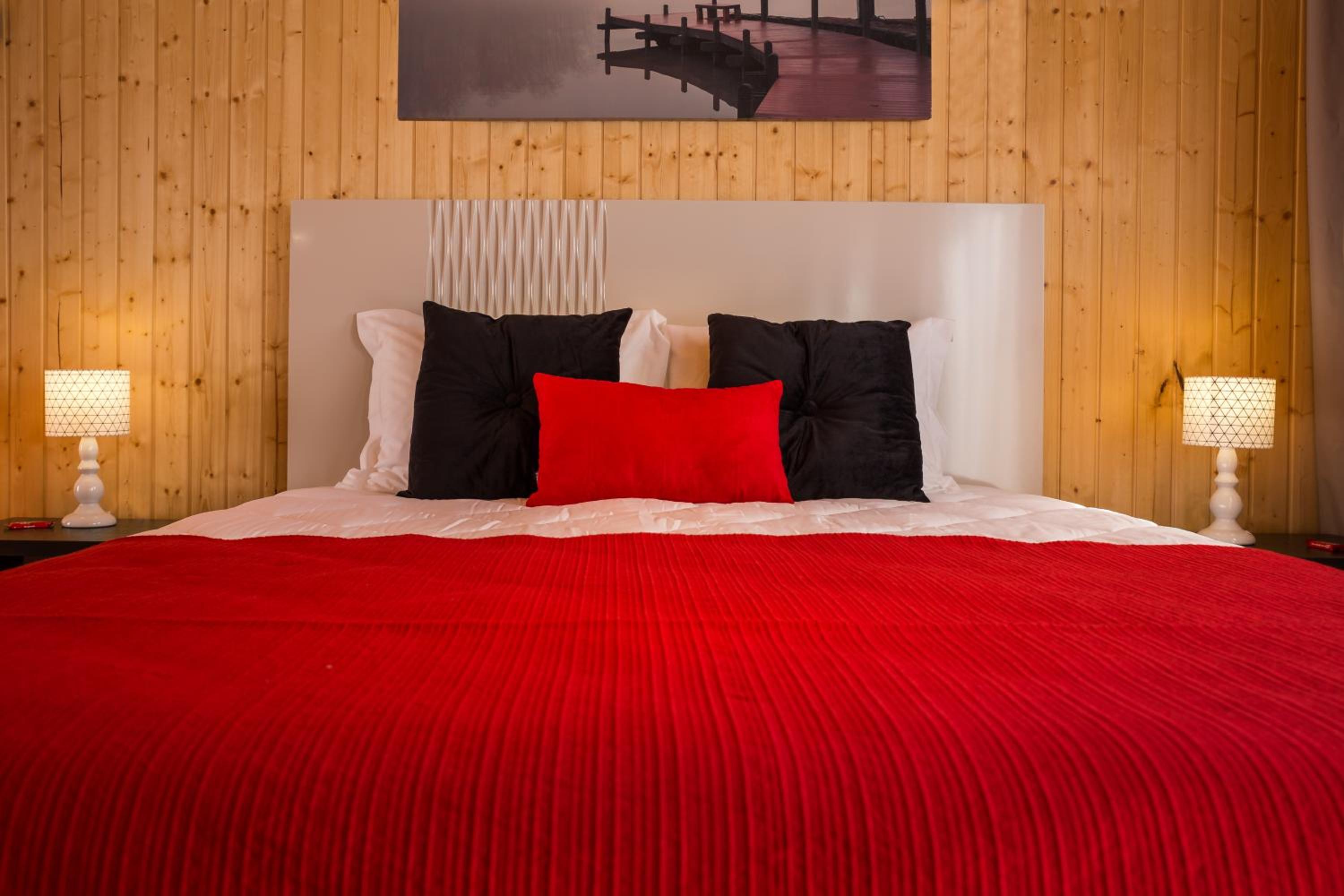 One-Bedroom Bungalow photo 2