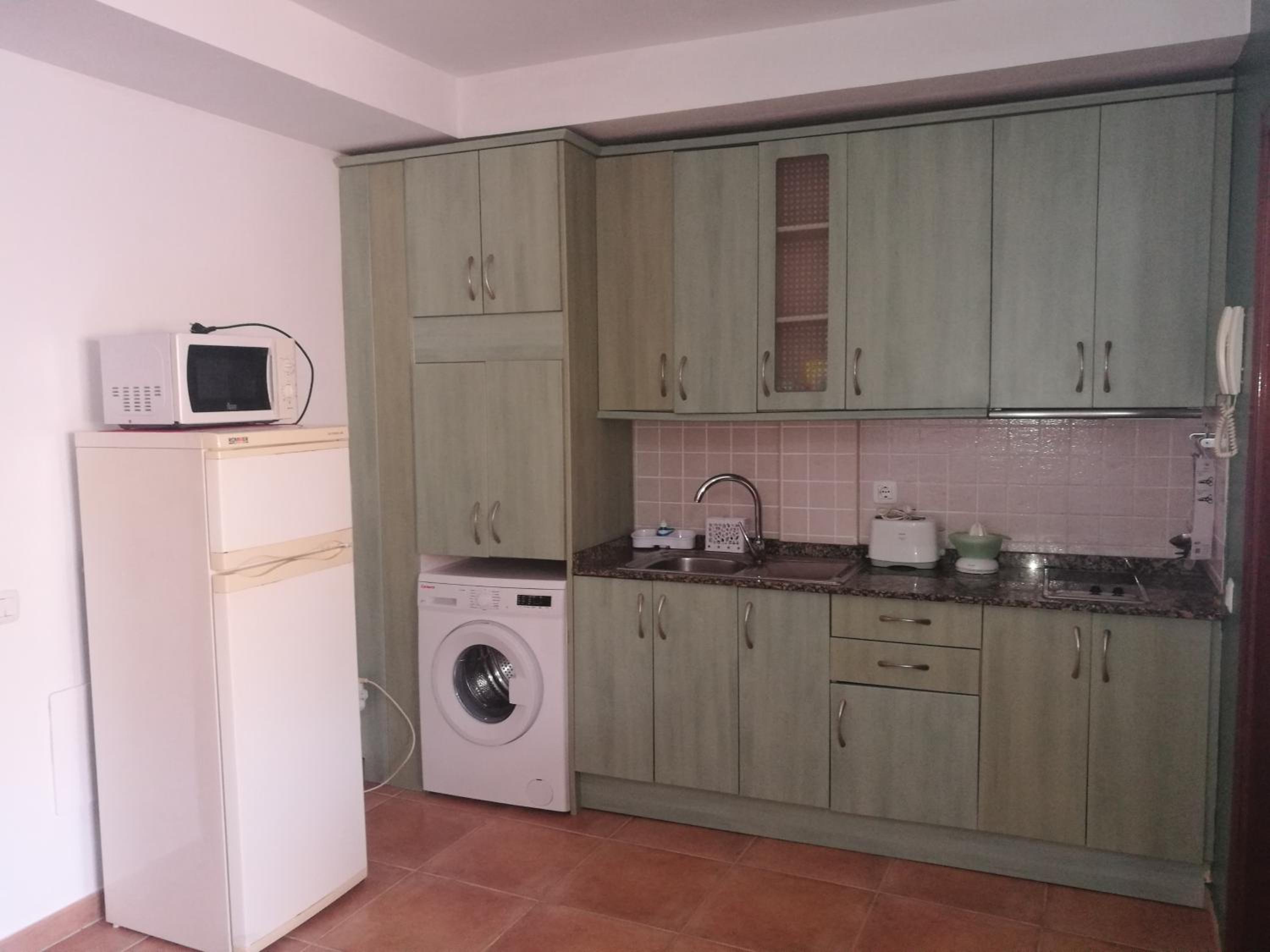 One-Bedroom Apartment - Photo 21