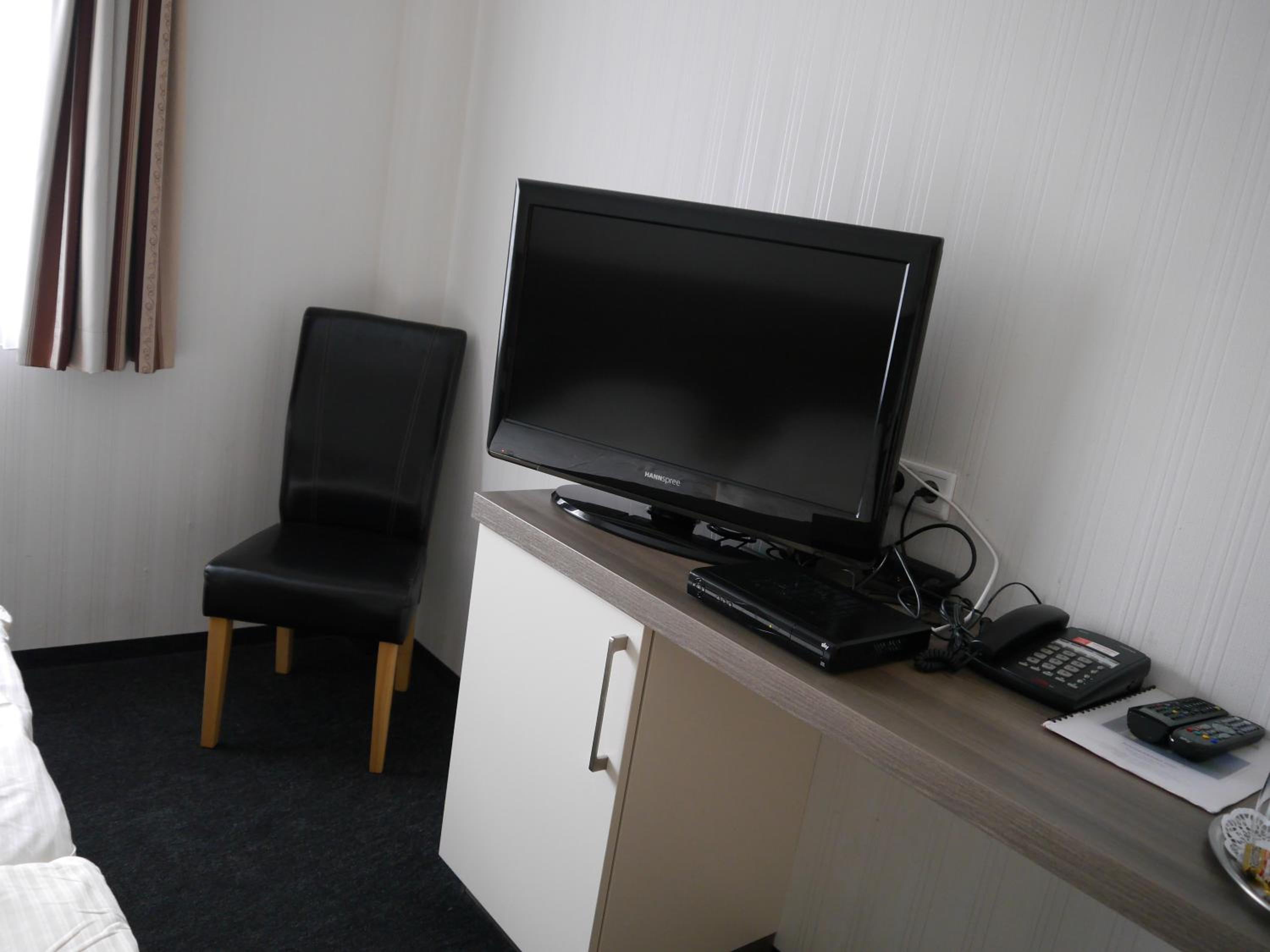 Standard Double Room - Photo 2