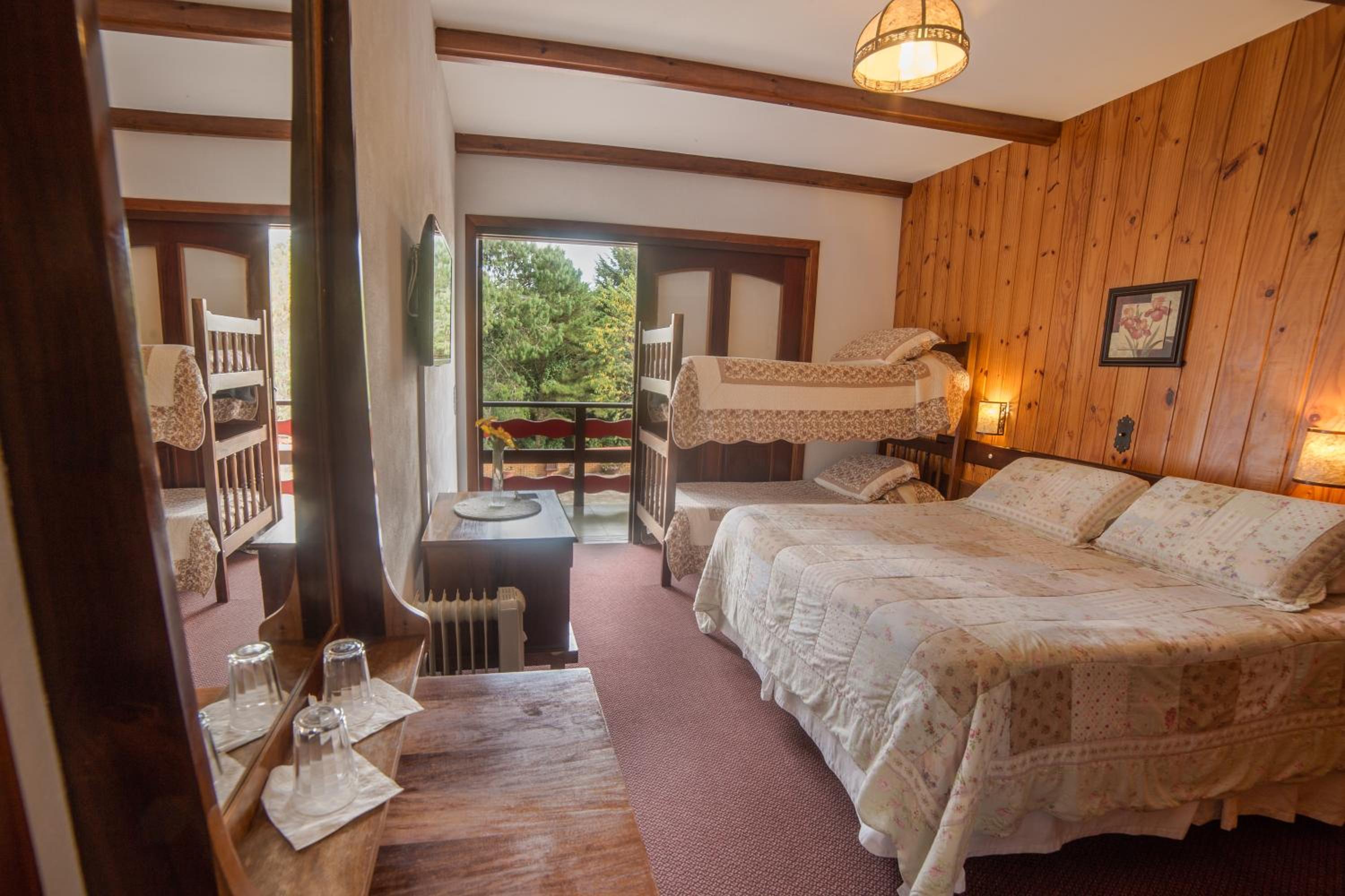 Quadruple Room with Balcony photo 1