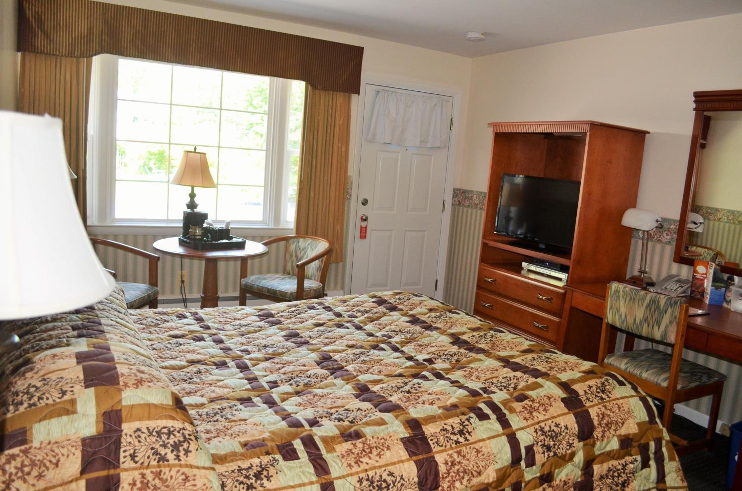 Queen Room photo 3