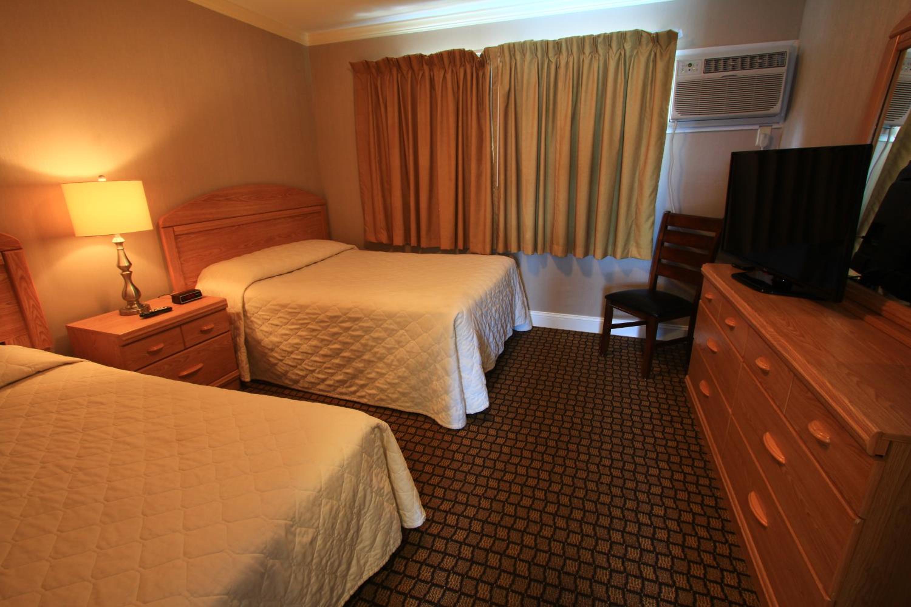 Suite with Double and Twin Bed - Ground Floor - Photo 2