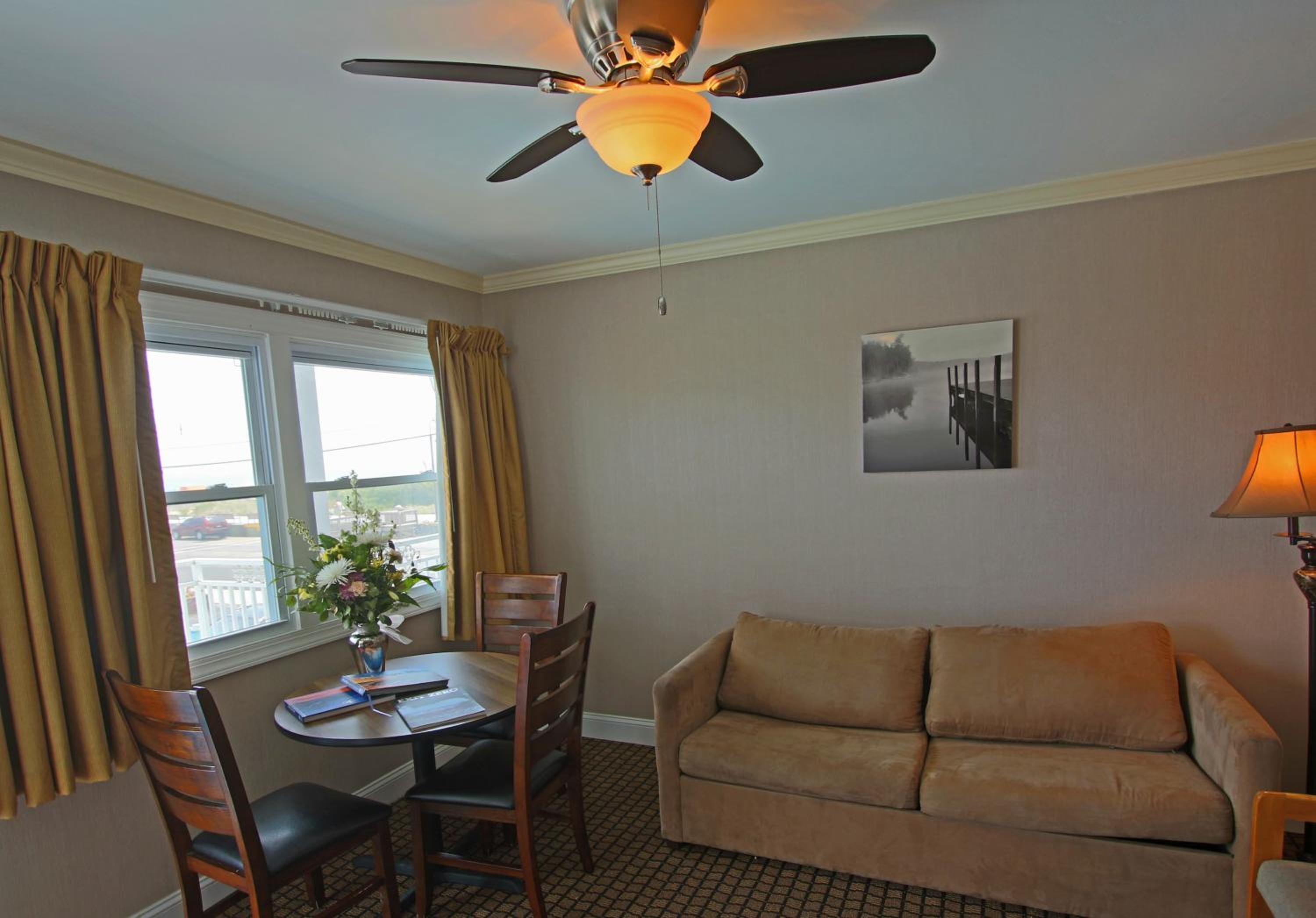 Suite with Double and Twin Bed - Ground Floor - Photo 1