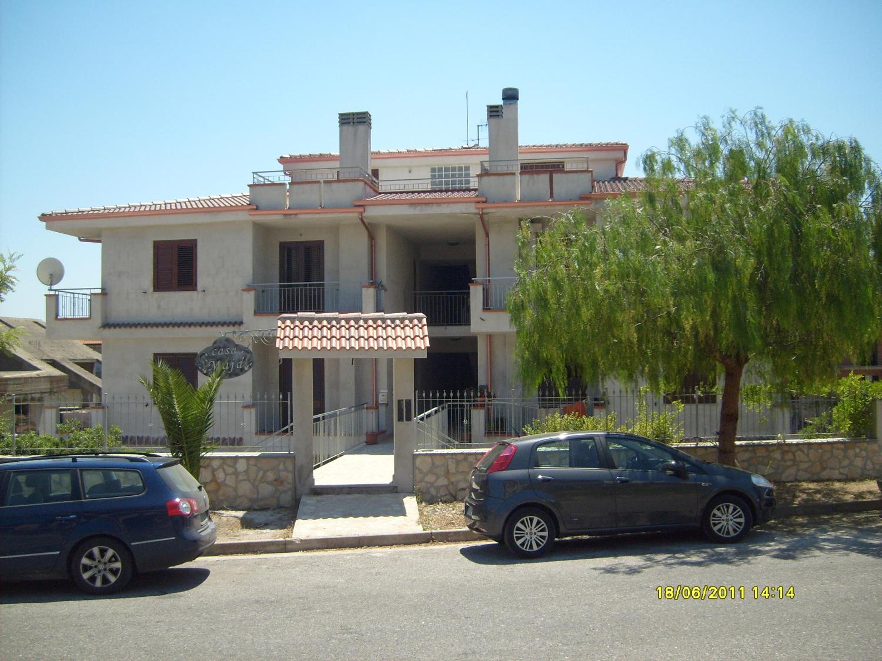 Apartment with Terrace photo 3