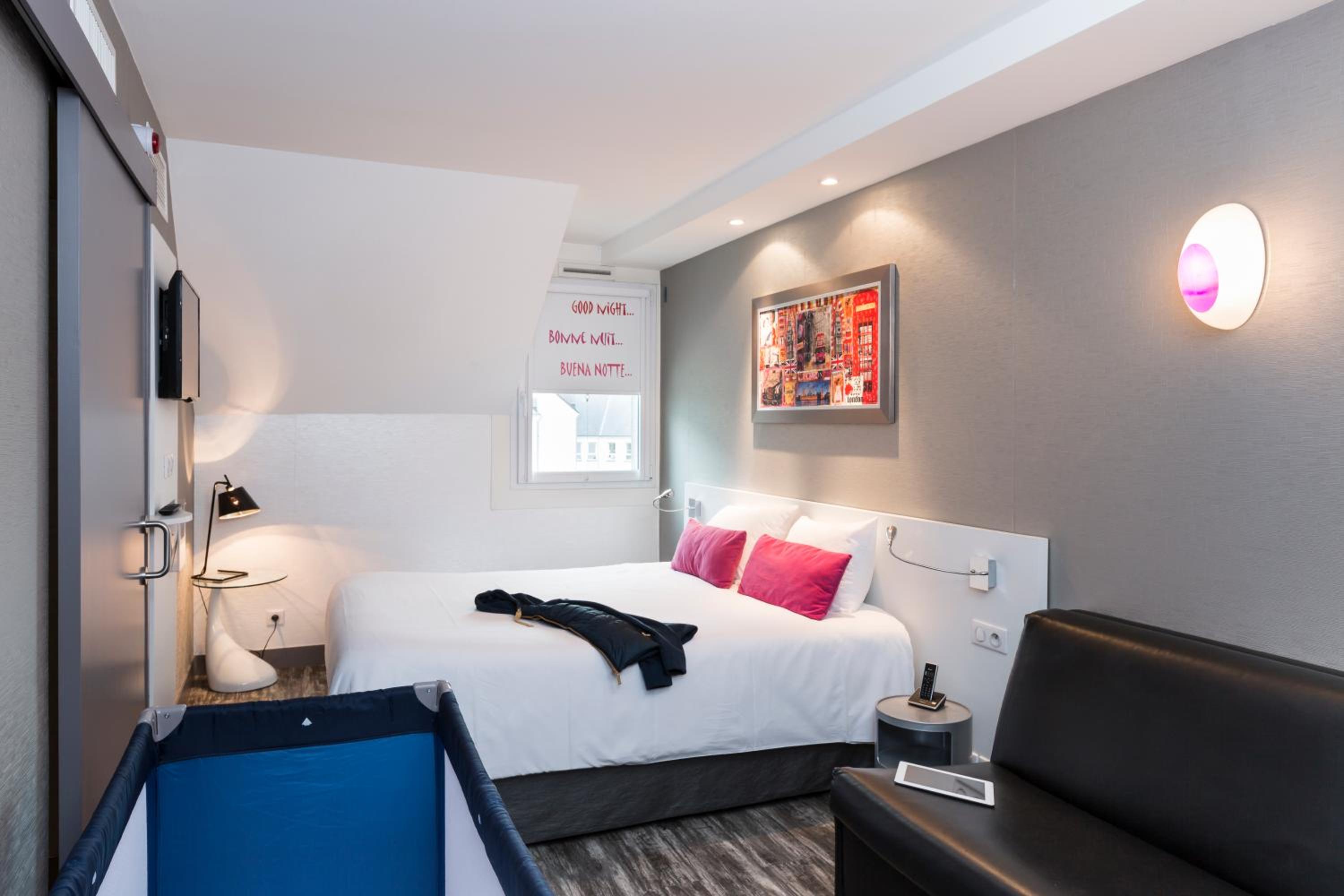 Standard Double Room - Photo 6