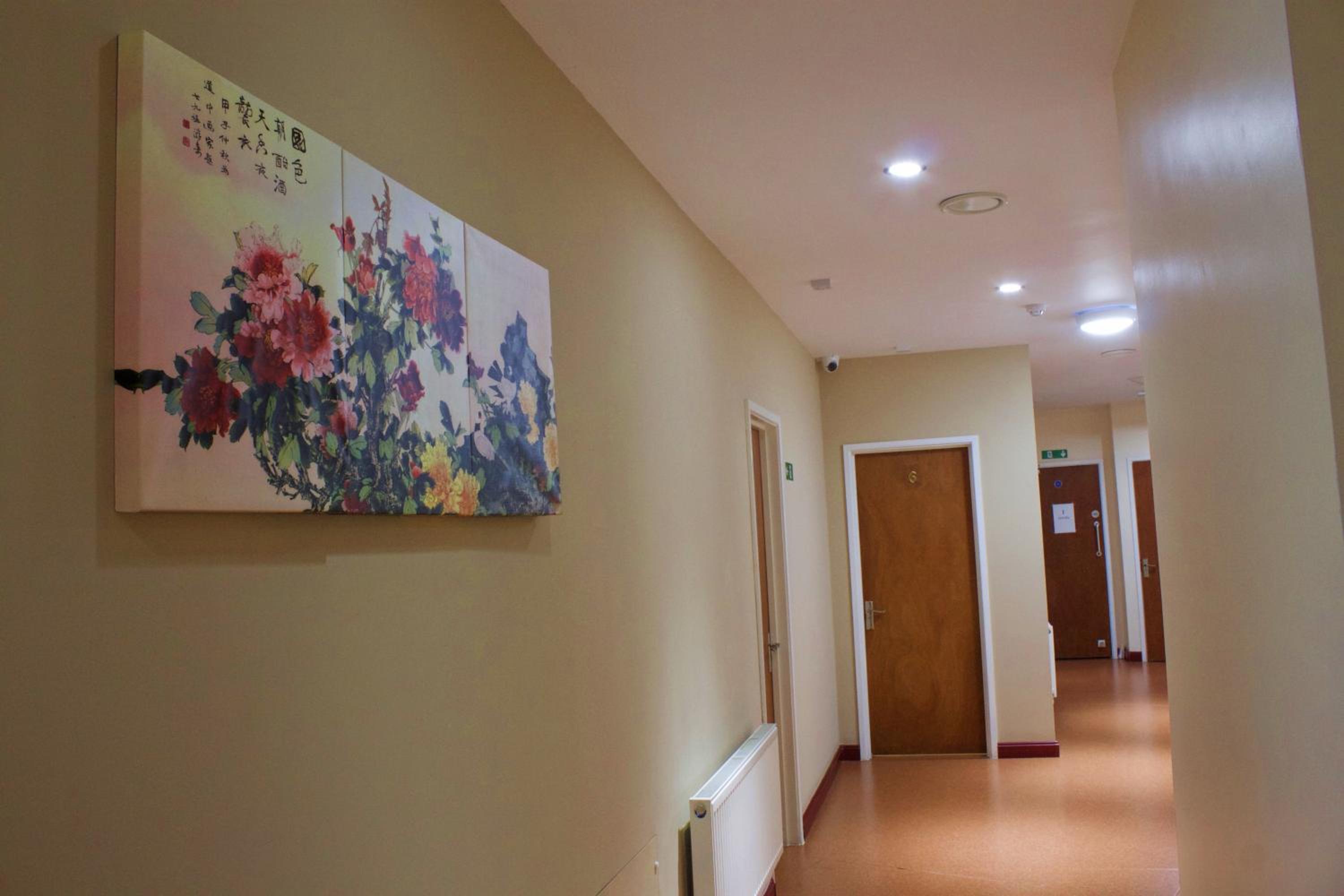Double Room with Private Bathroom - Photo 11