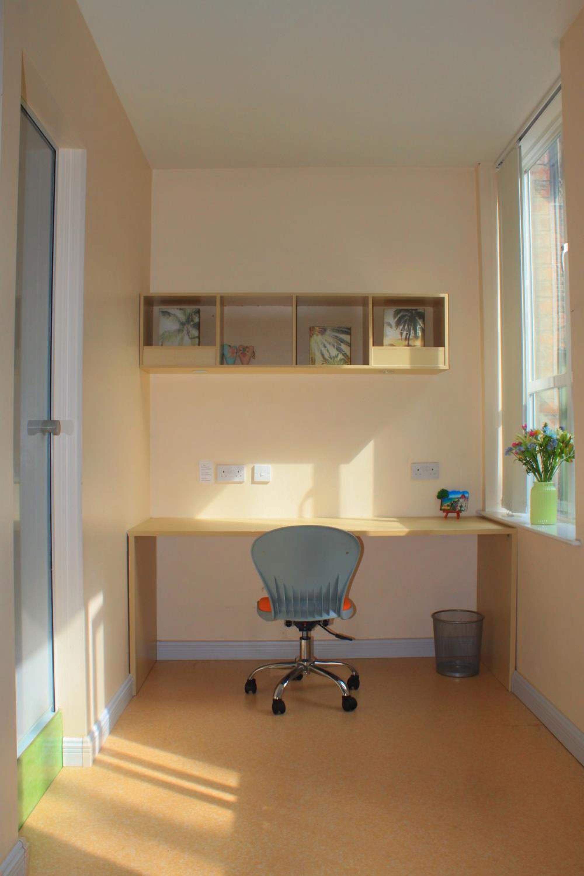 Double Room with Private Bathroom - Photo 6