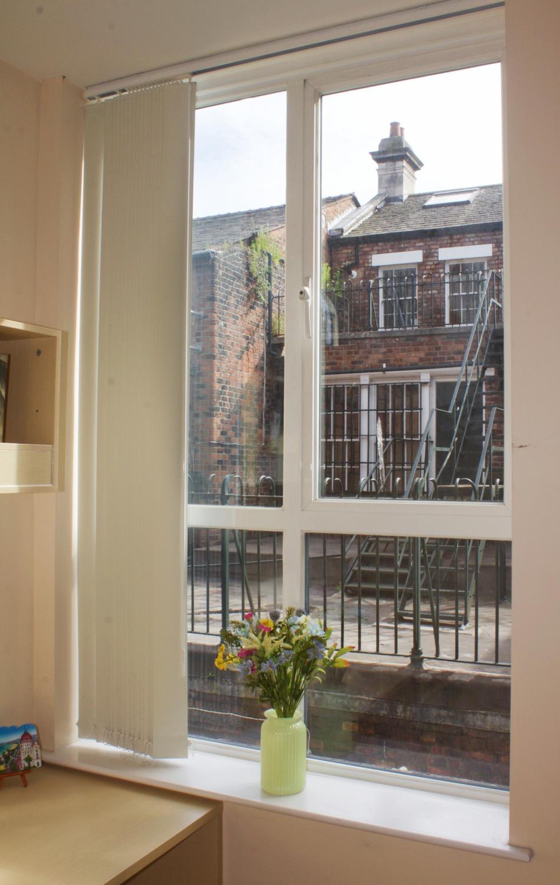 Double Room with Private Bathroom - Photo 7