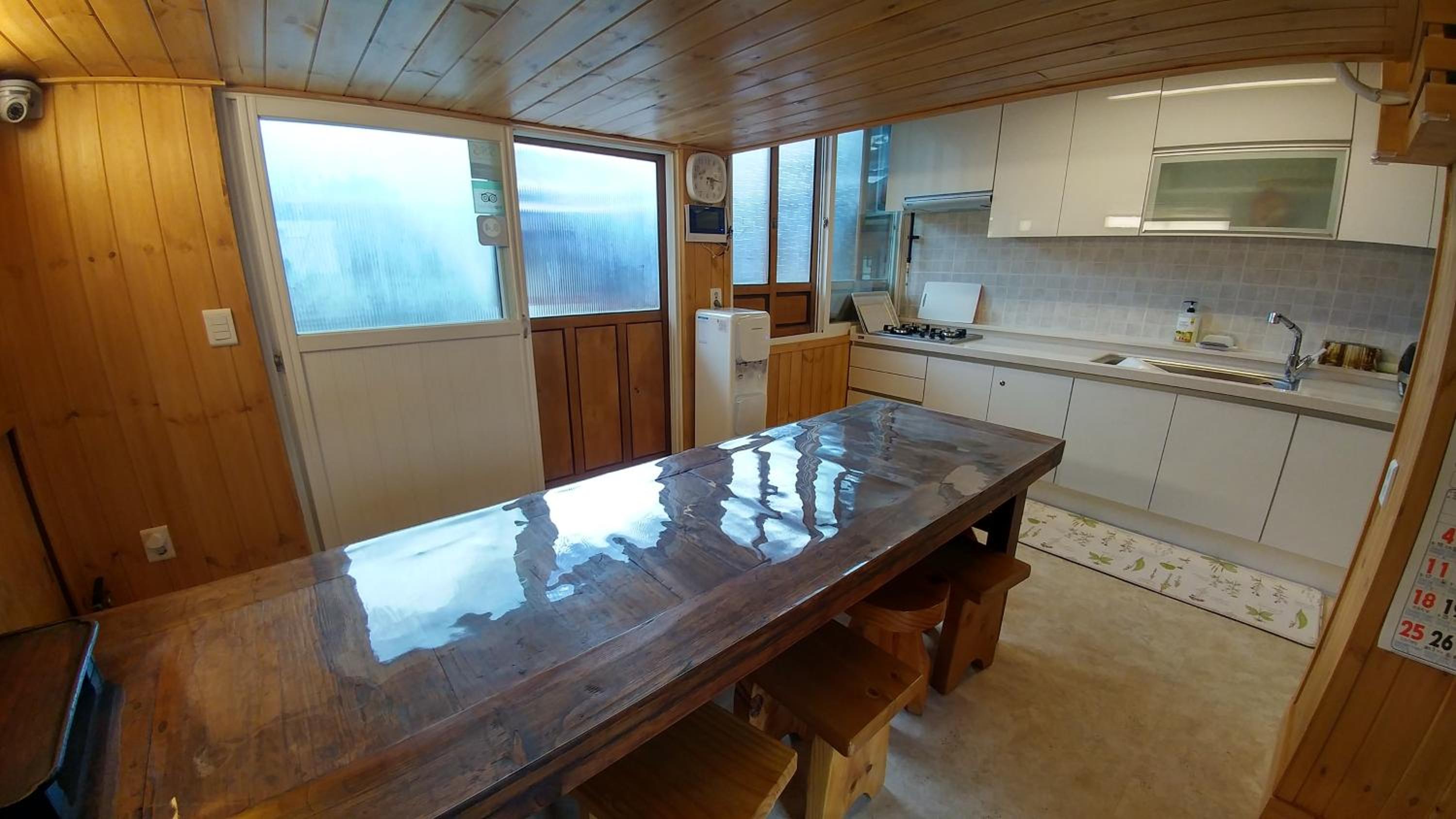 Double Room with Private Bathroom - Photo 7