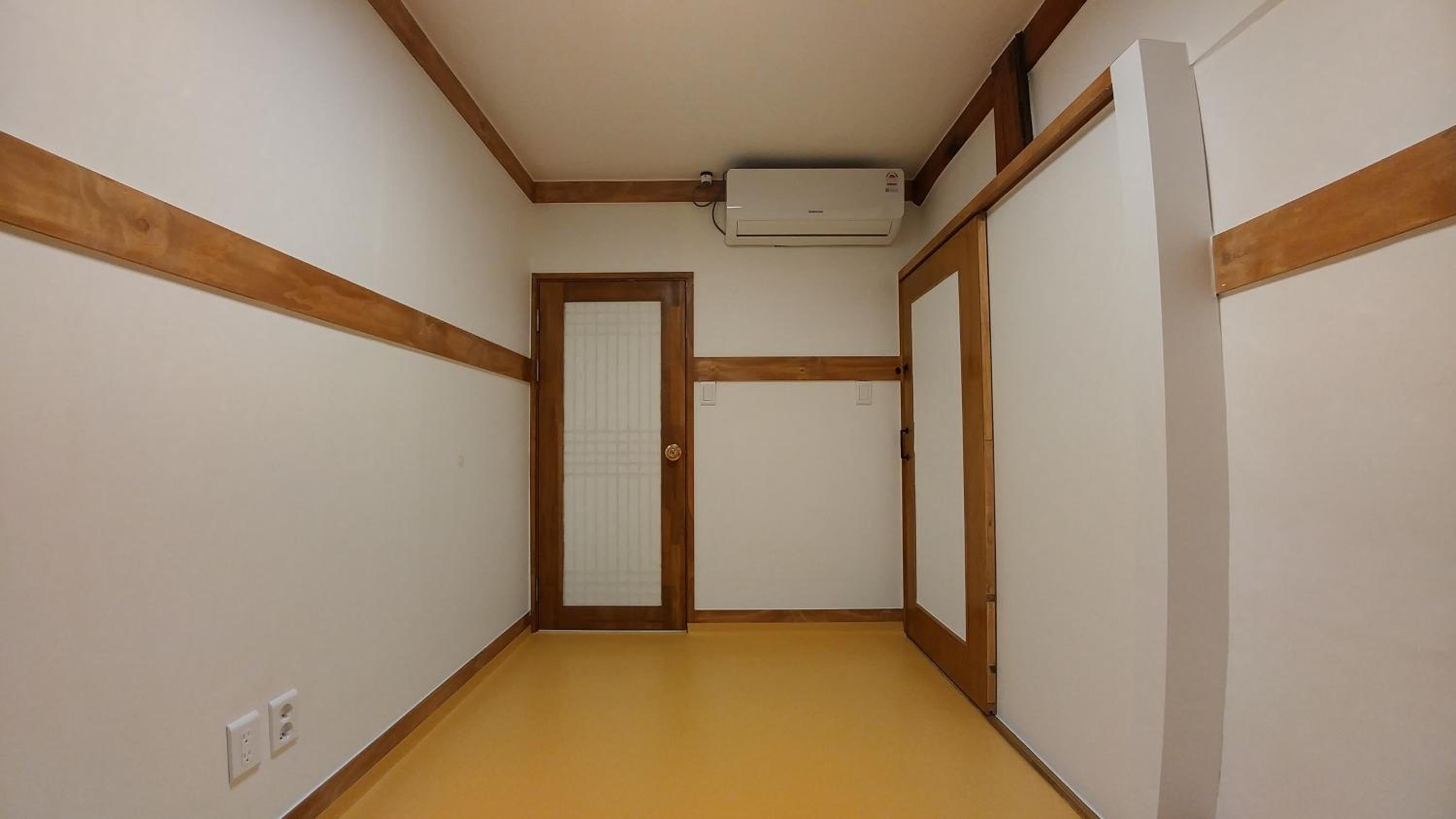 Triple Room with Private Bathroom - Photo 3