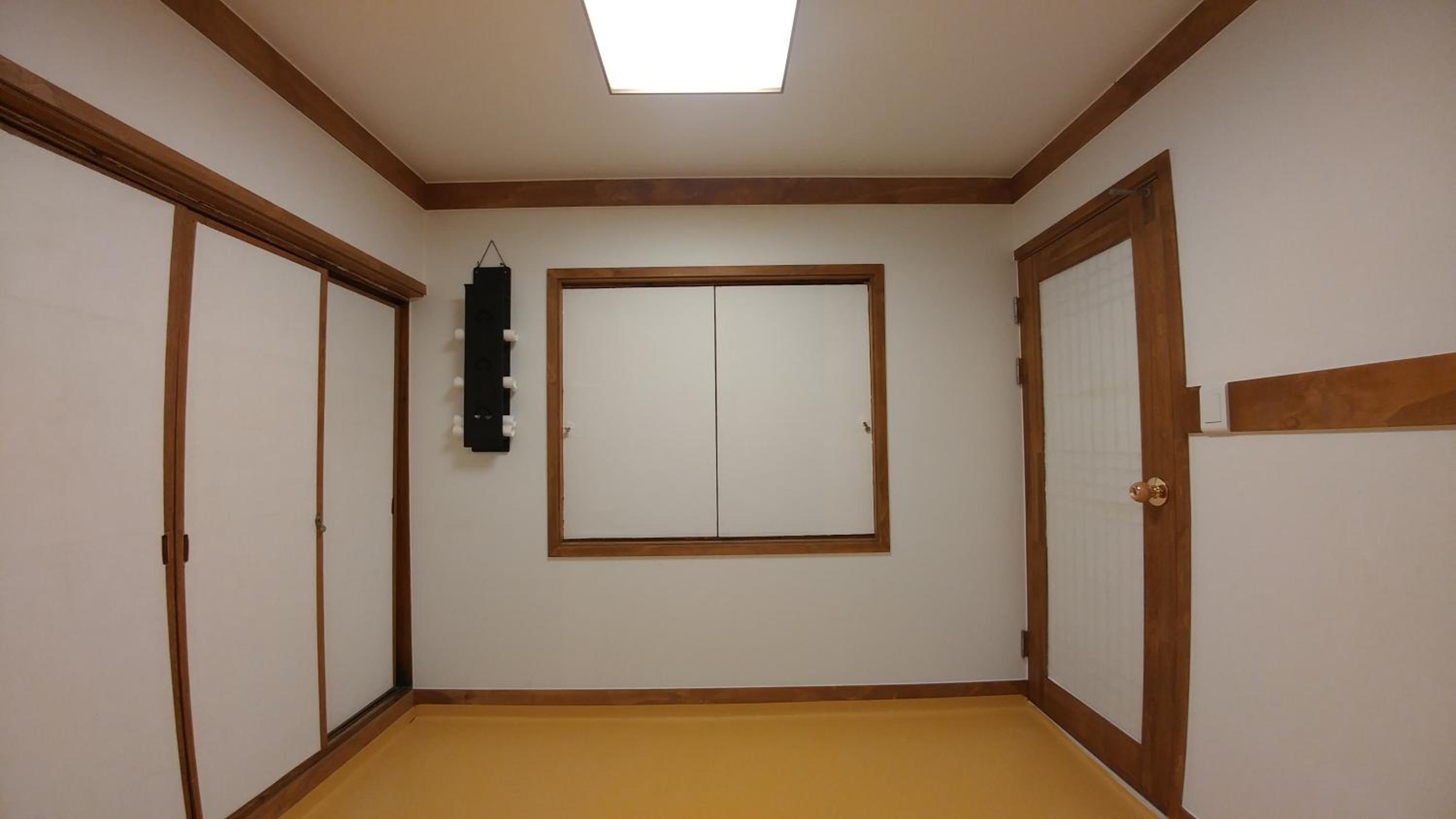 Quadruple Room with Private Bathroom - Photo 19