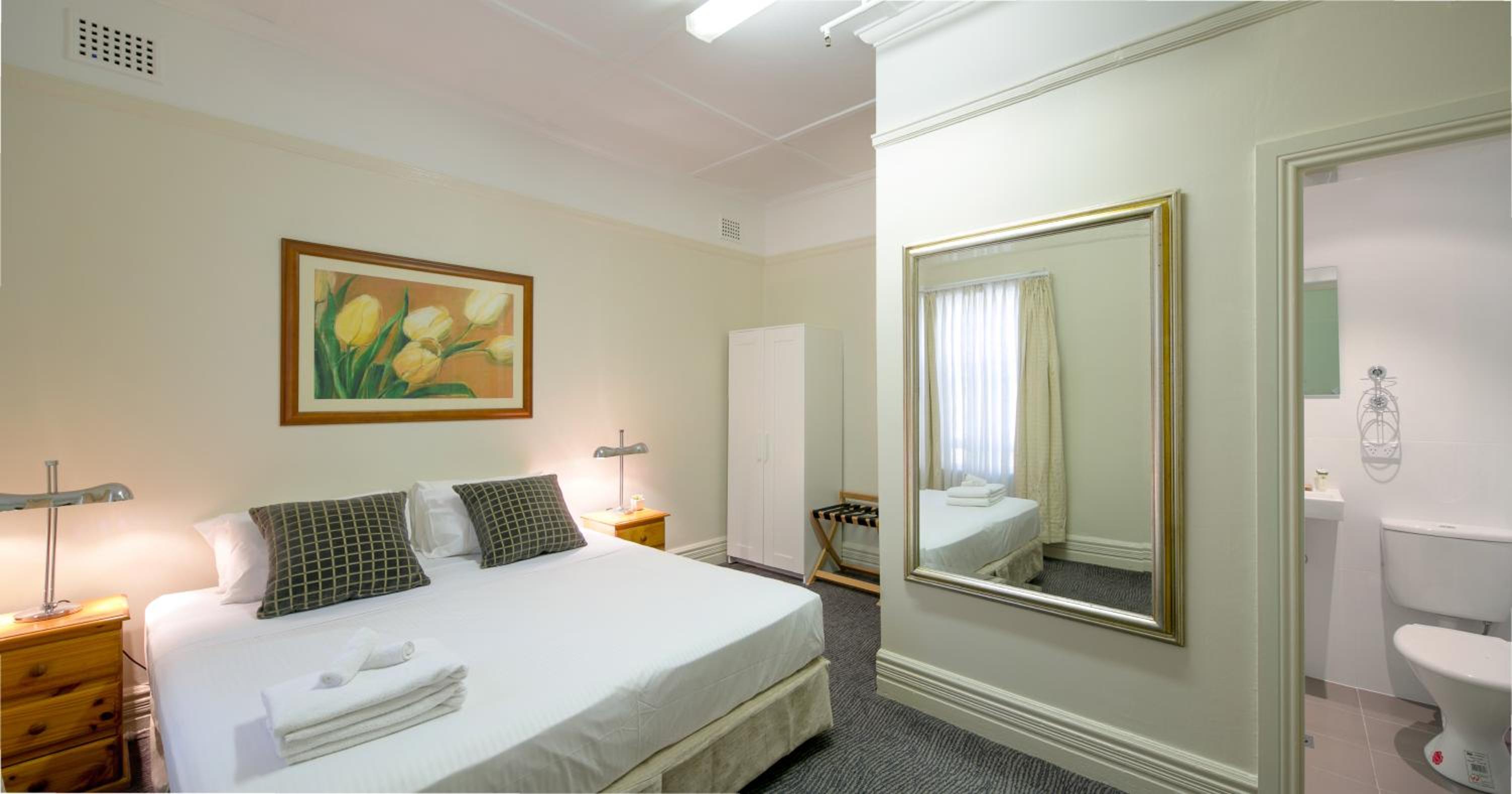 King Room with Private Bathroom
