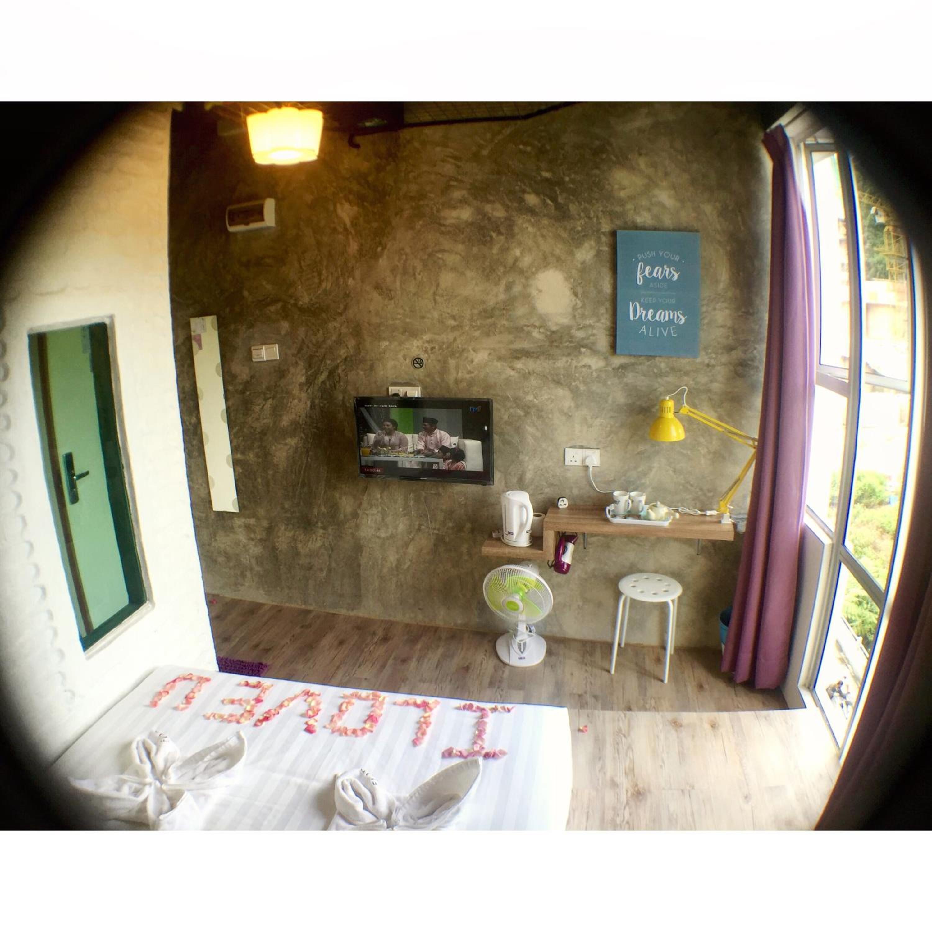 Deluxe Queen Room - Photo 4
