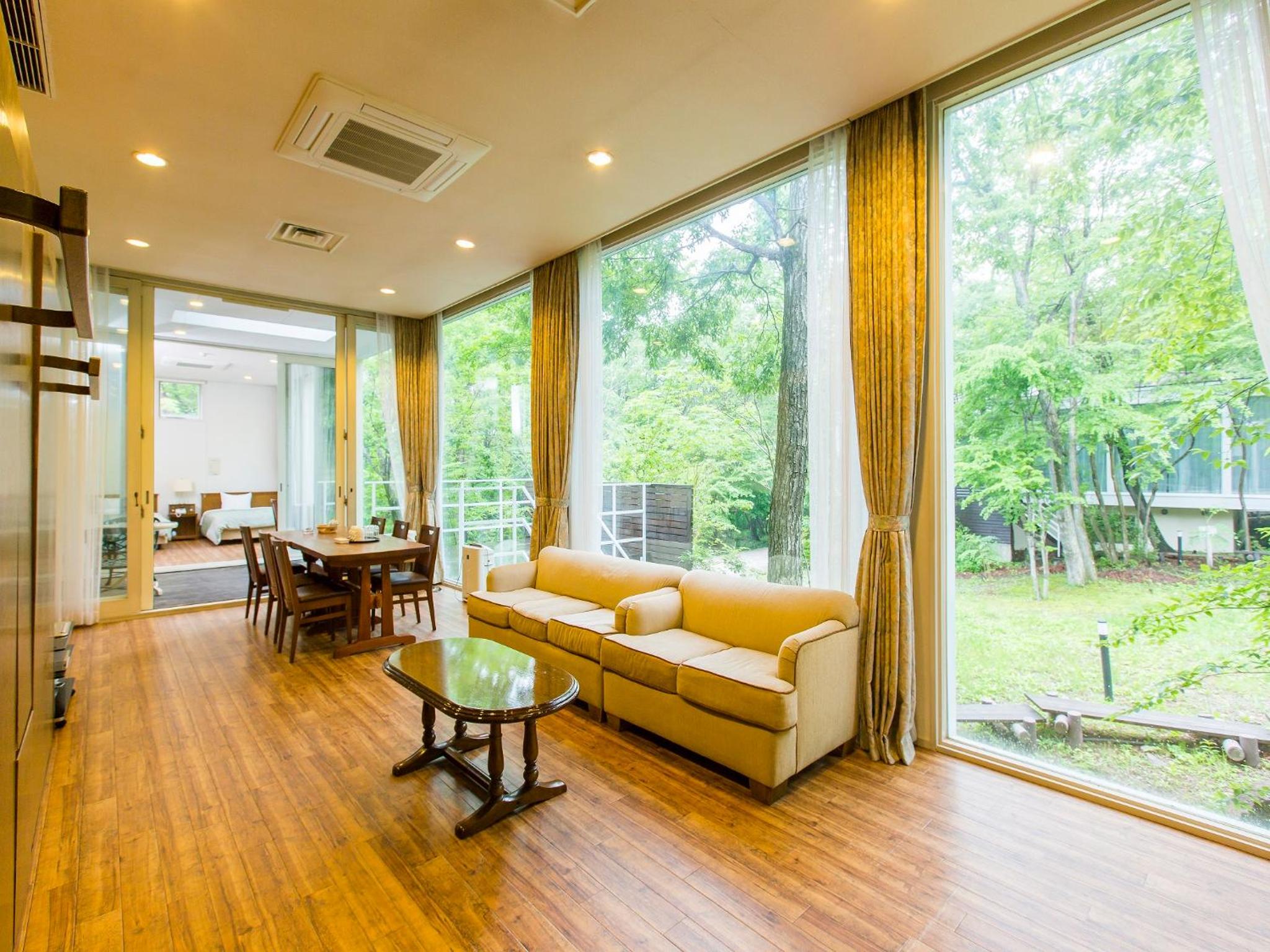 Family Room photo 1