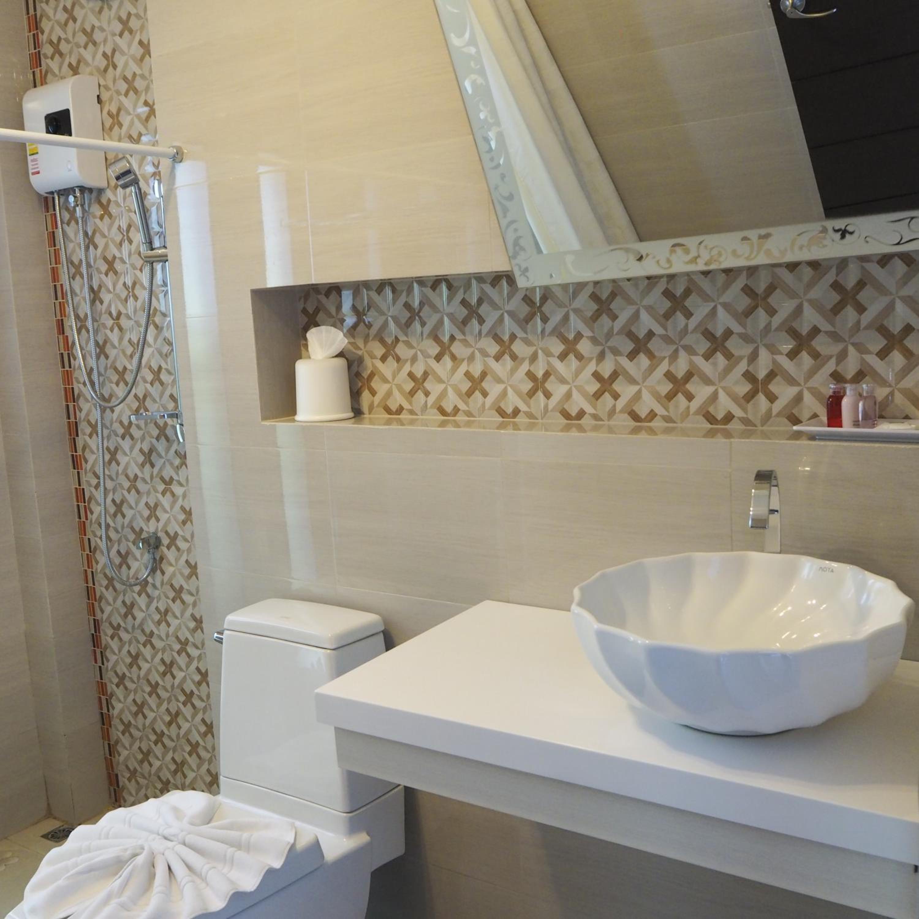 Deluxe Room With Pool Access photo 2