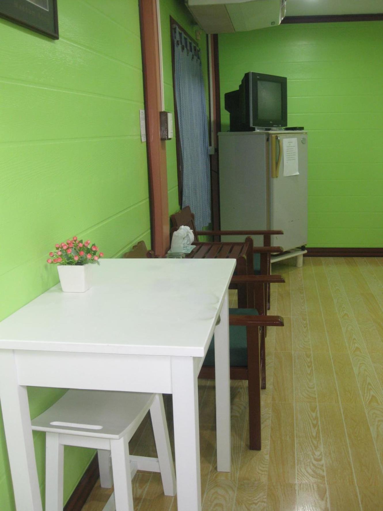 Double Room with Balcony - Photo 11