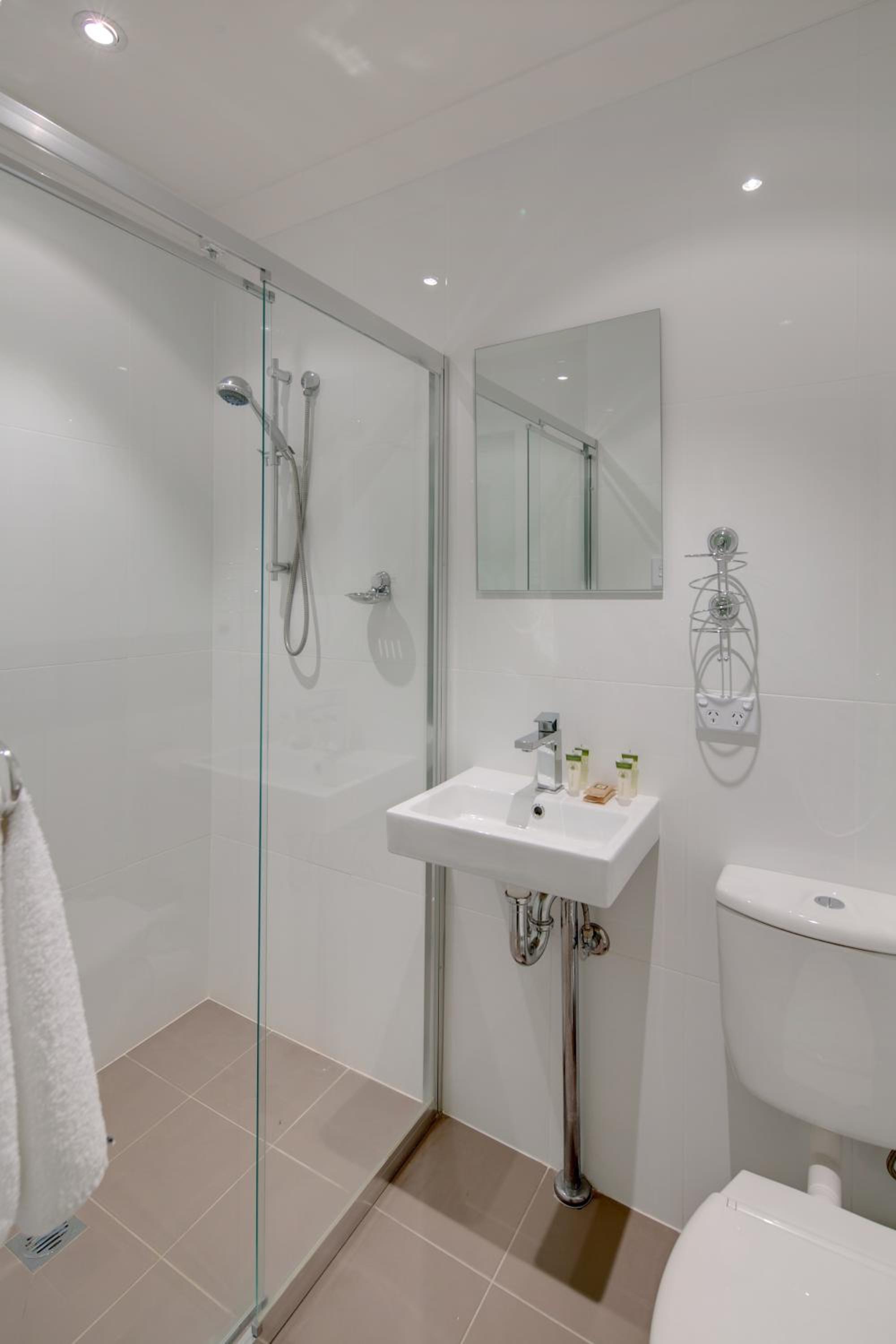 King Room with Private Bathroom thumbnail 5