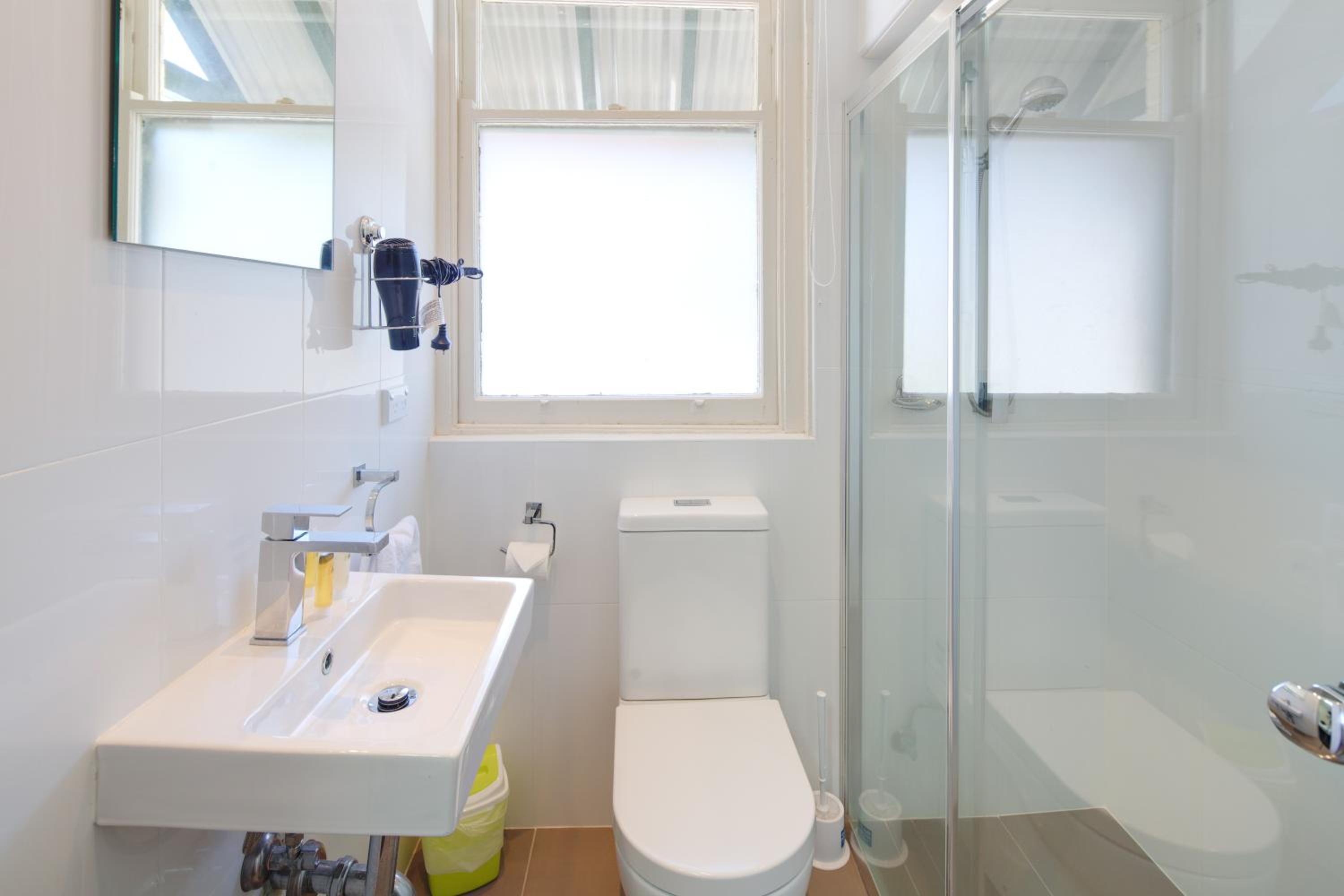 Twin Room with Private Bathroom