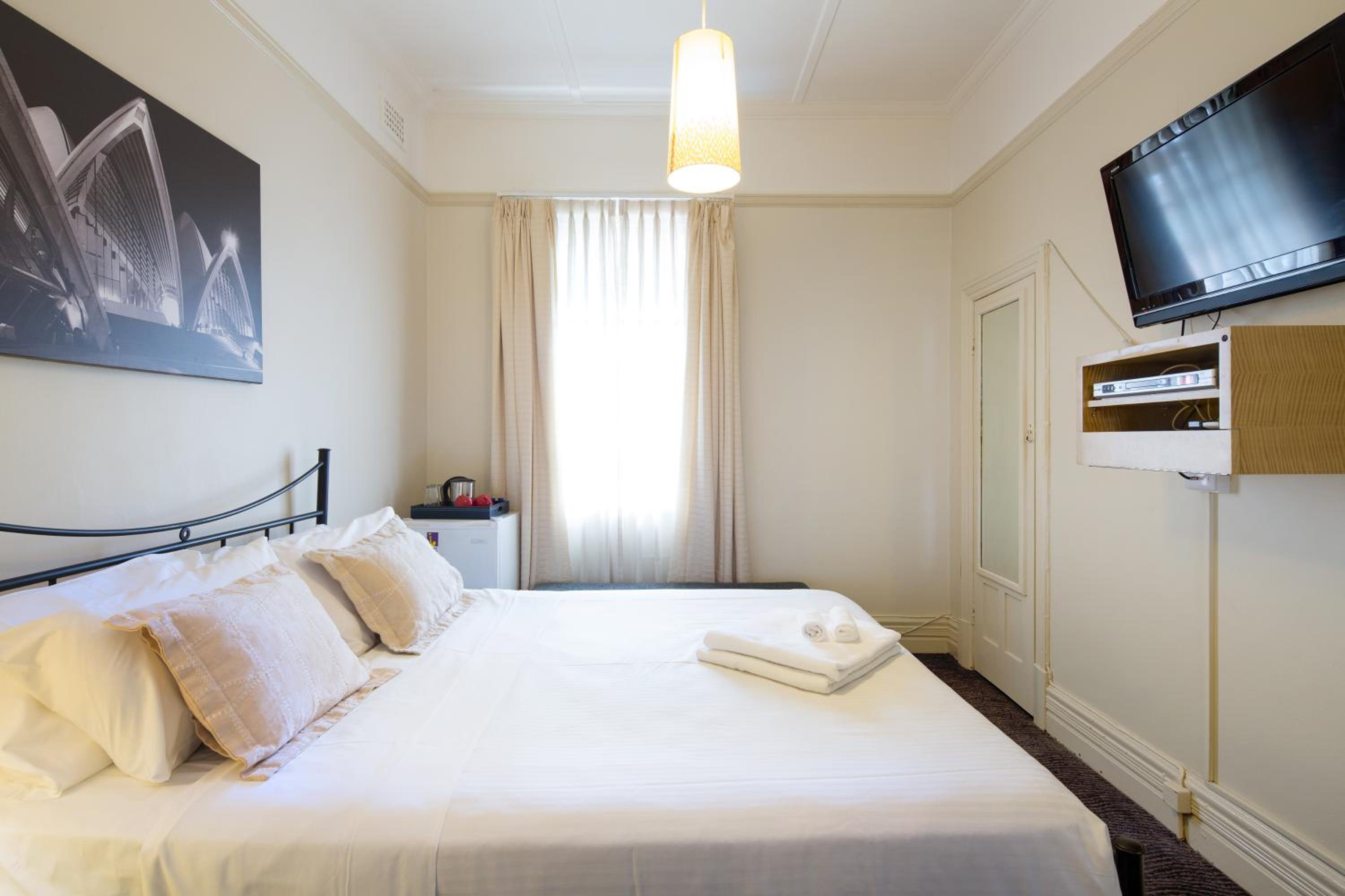 Queen Room with Private Bathroom