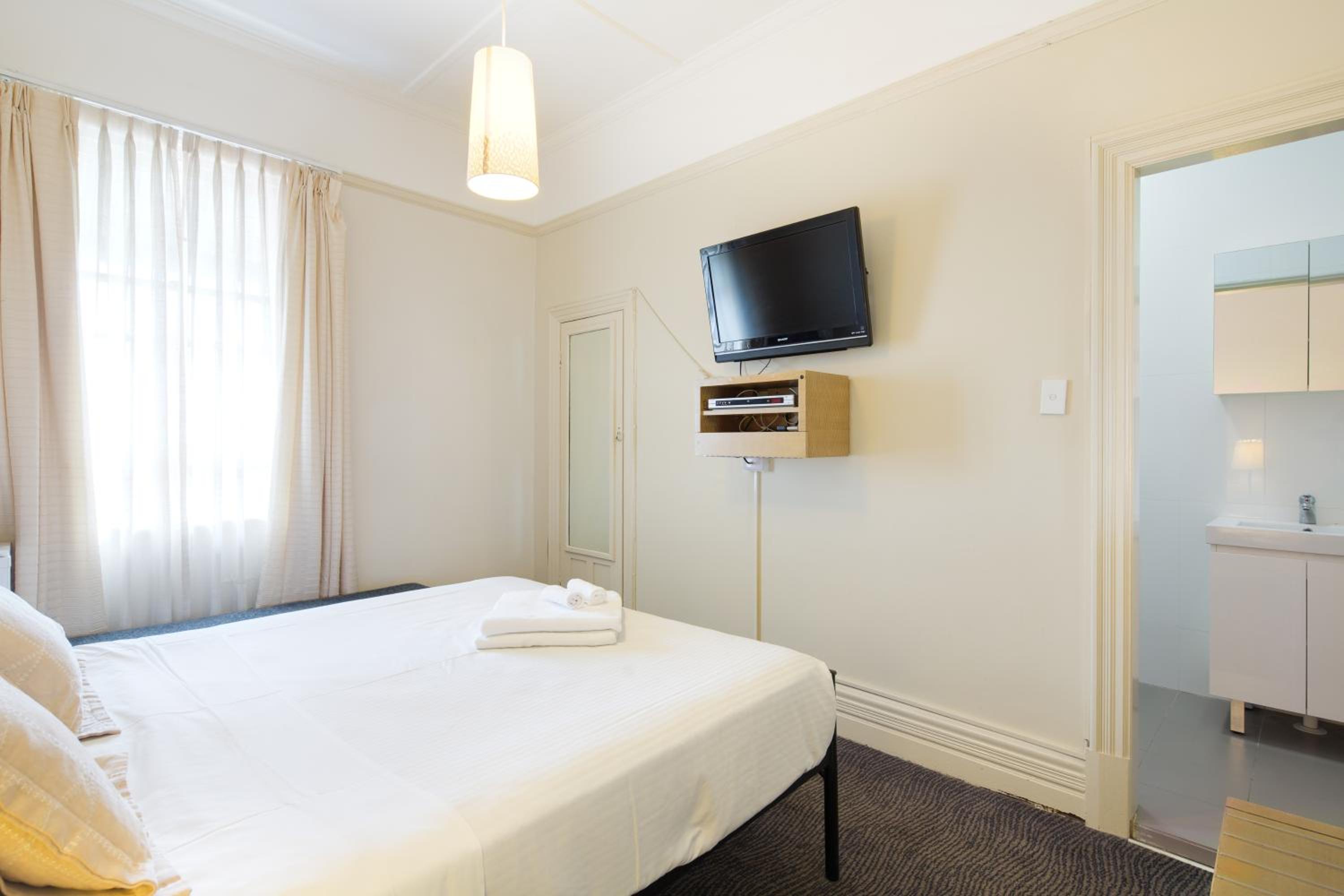 Queen Room with Private Bathroom