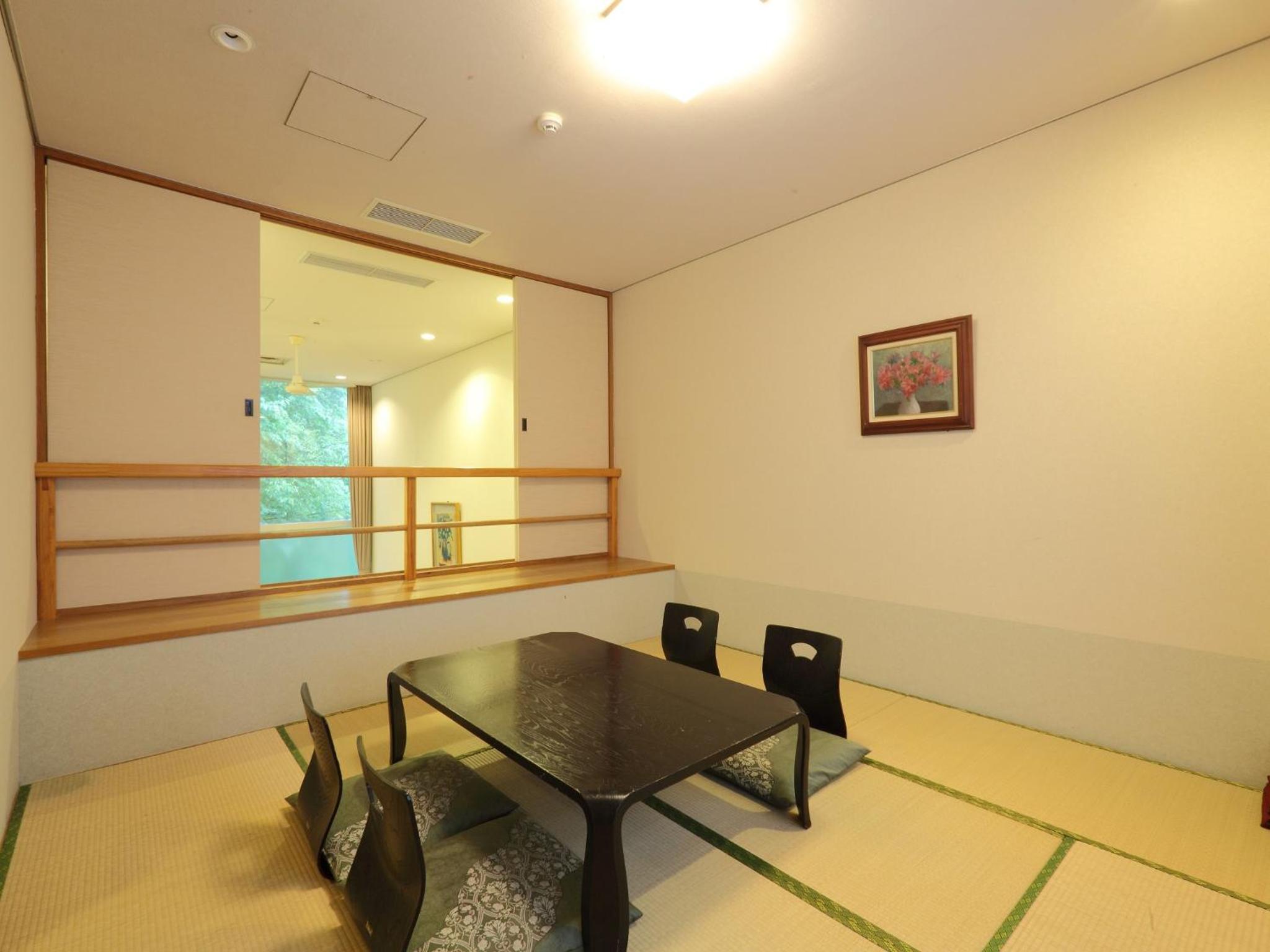 Family Room photo 2