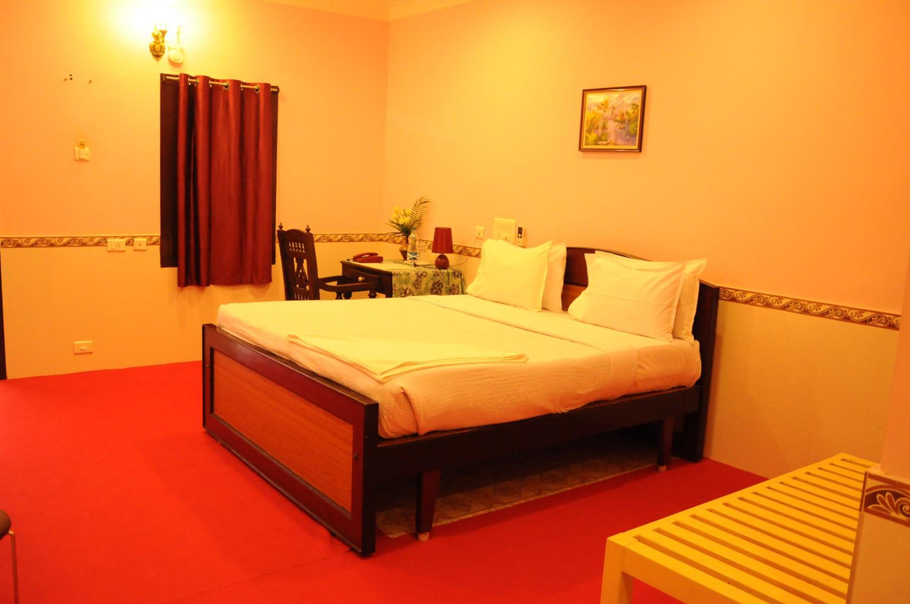 Deluxe Double Room - Photo 15
