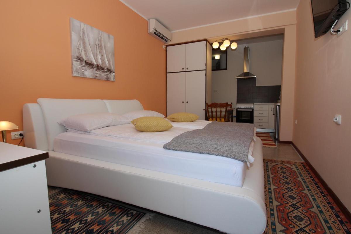 Studio Apartment with Sea View photo 1