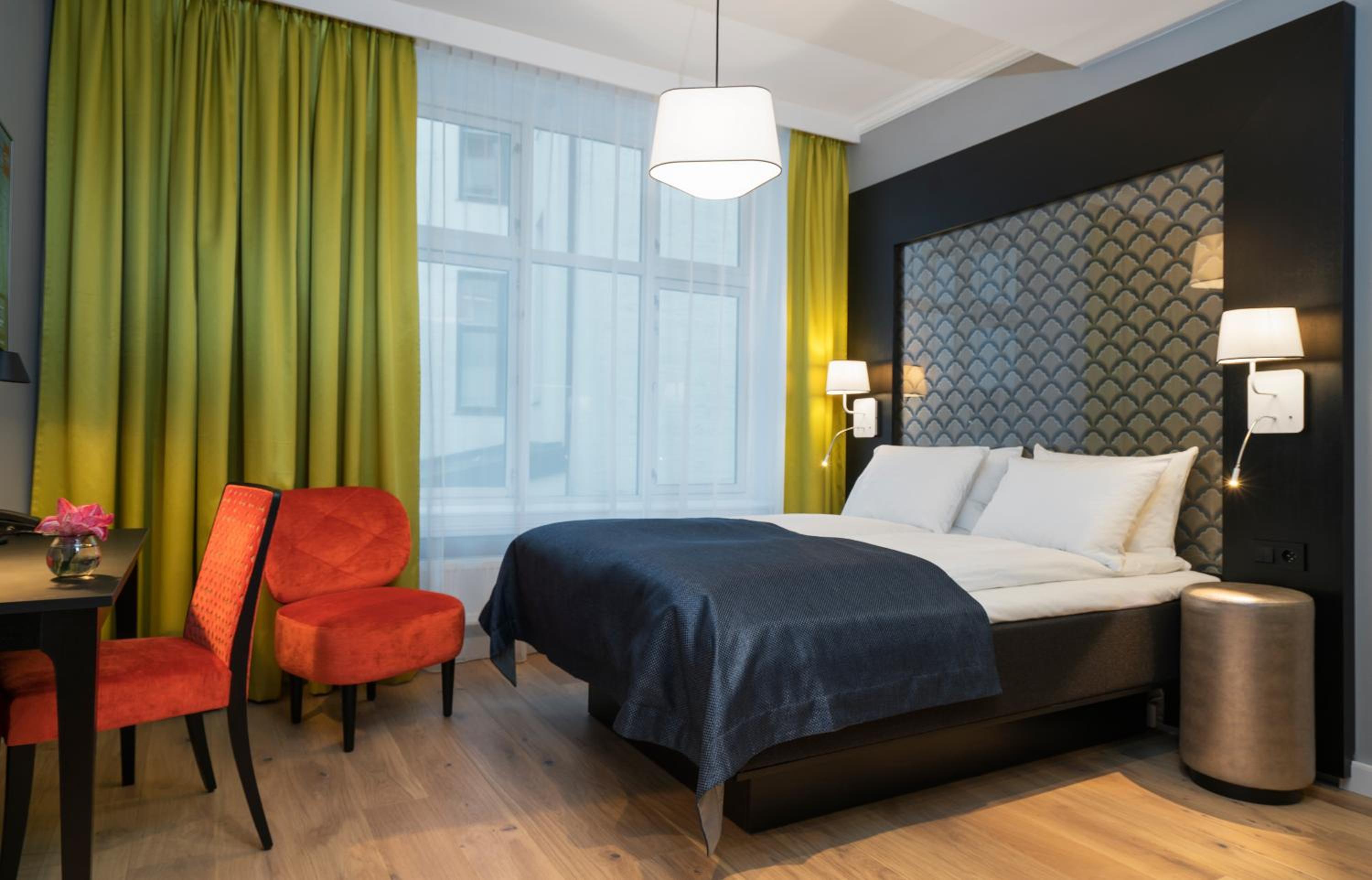 Standard Double Room - Photo 8