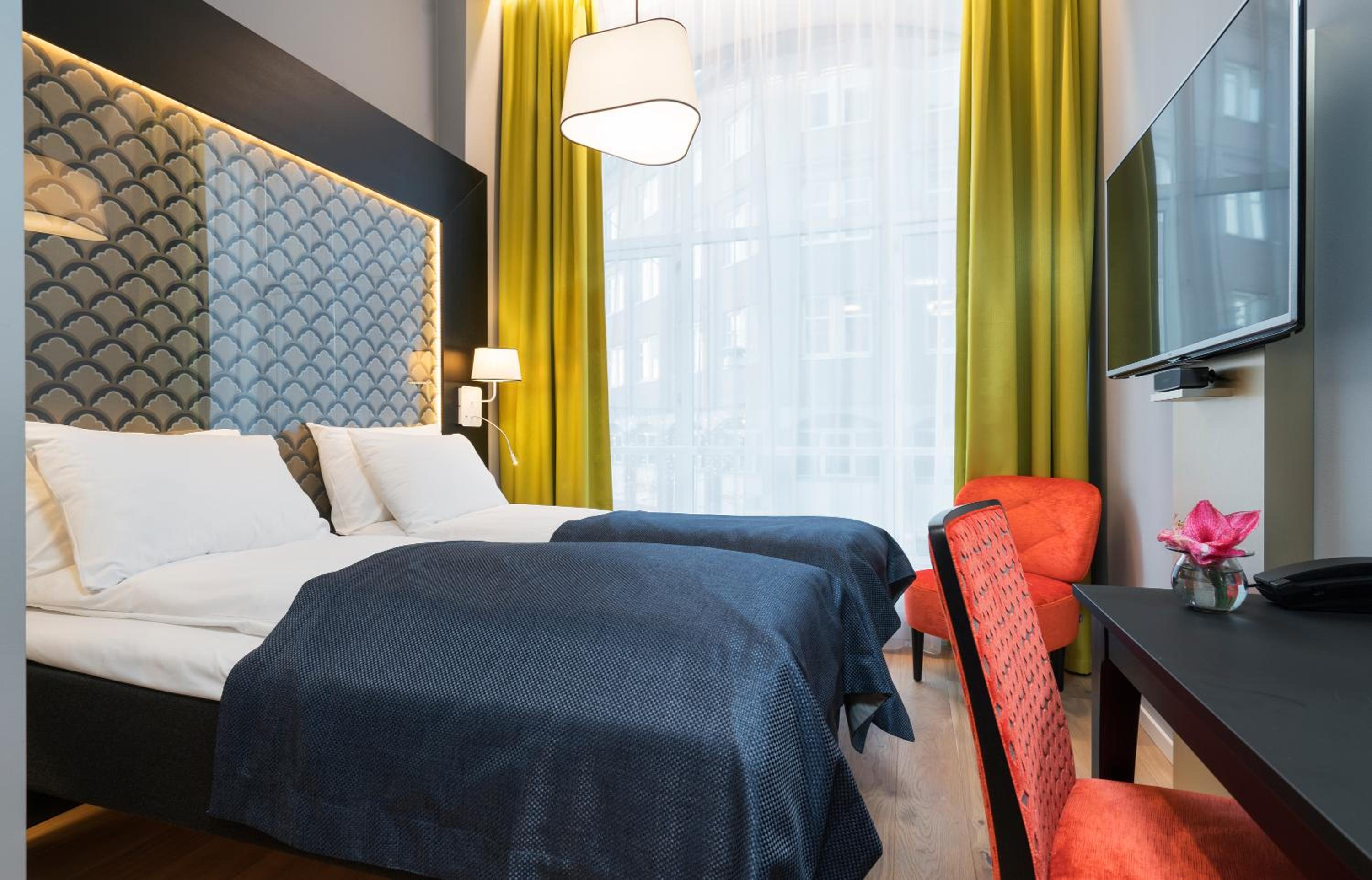 Standard Twin Room - Photo 3