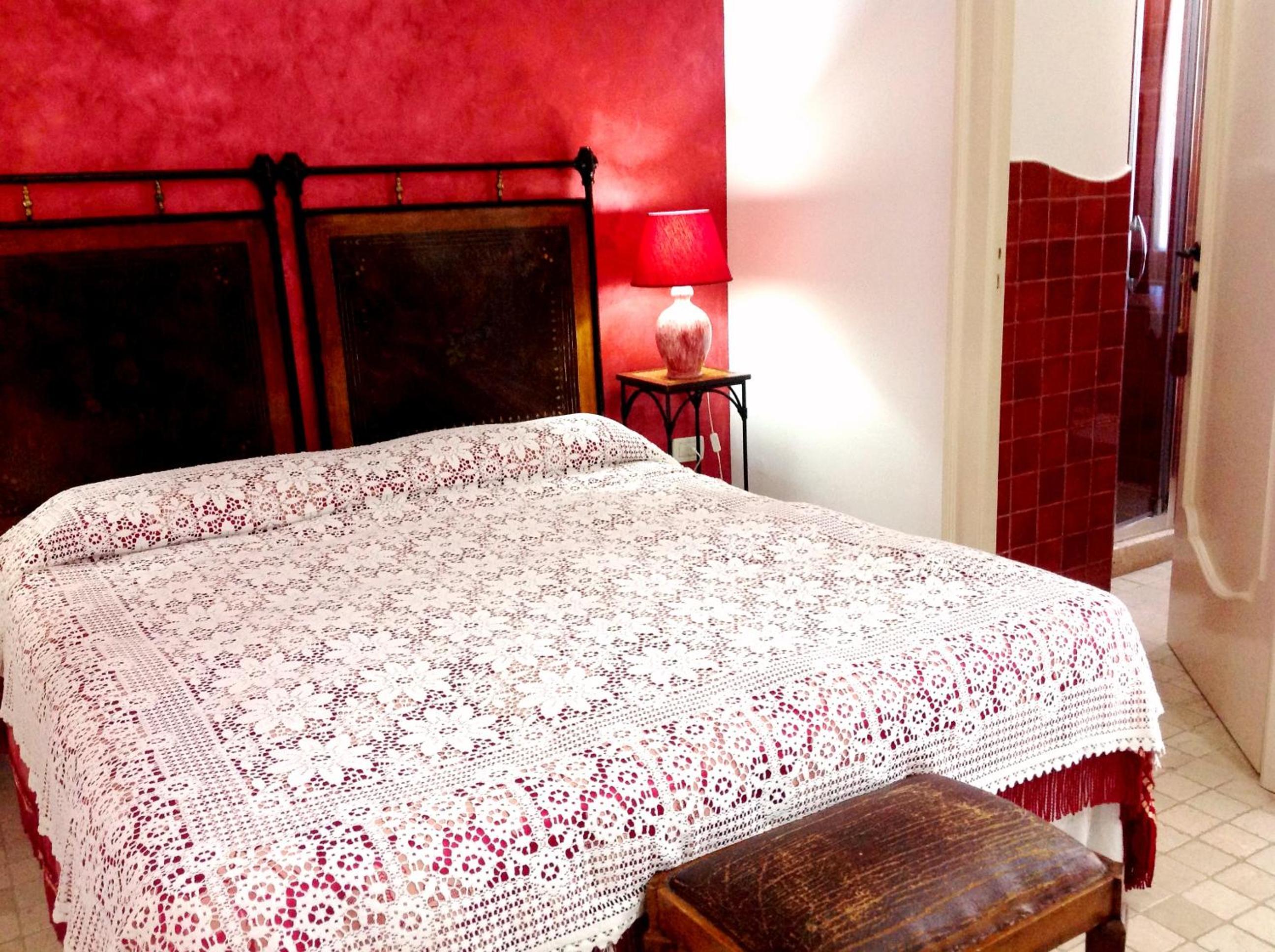 Large Double Or Twin Room photo 2