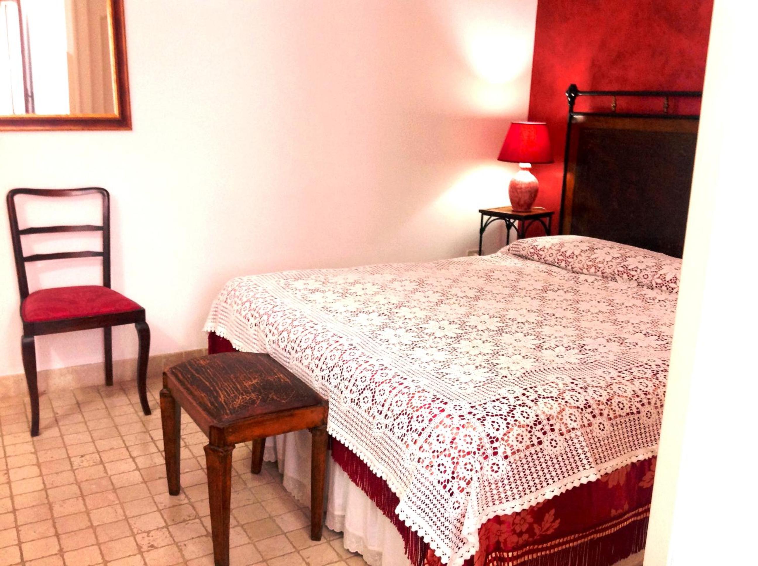 Large Double Or Twin Room photo 3