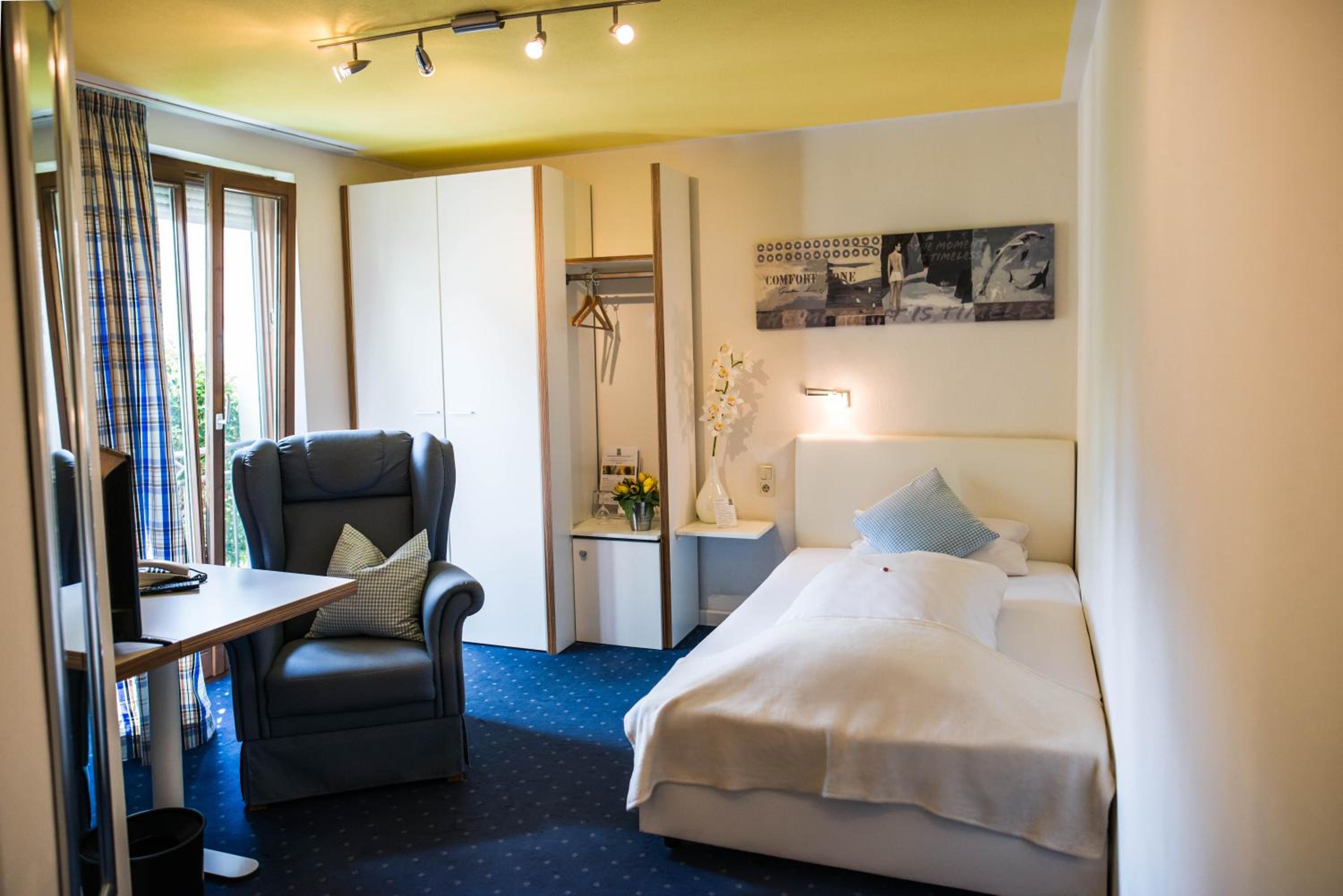 Single Room photo 1