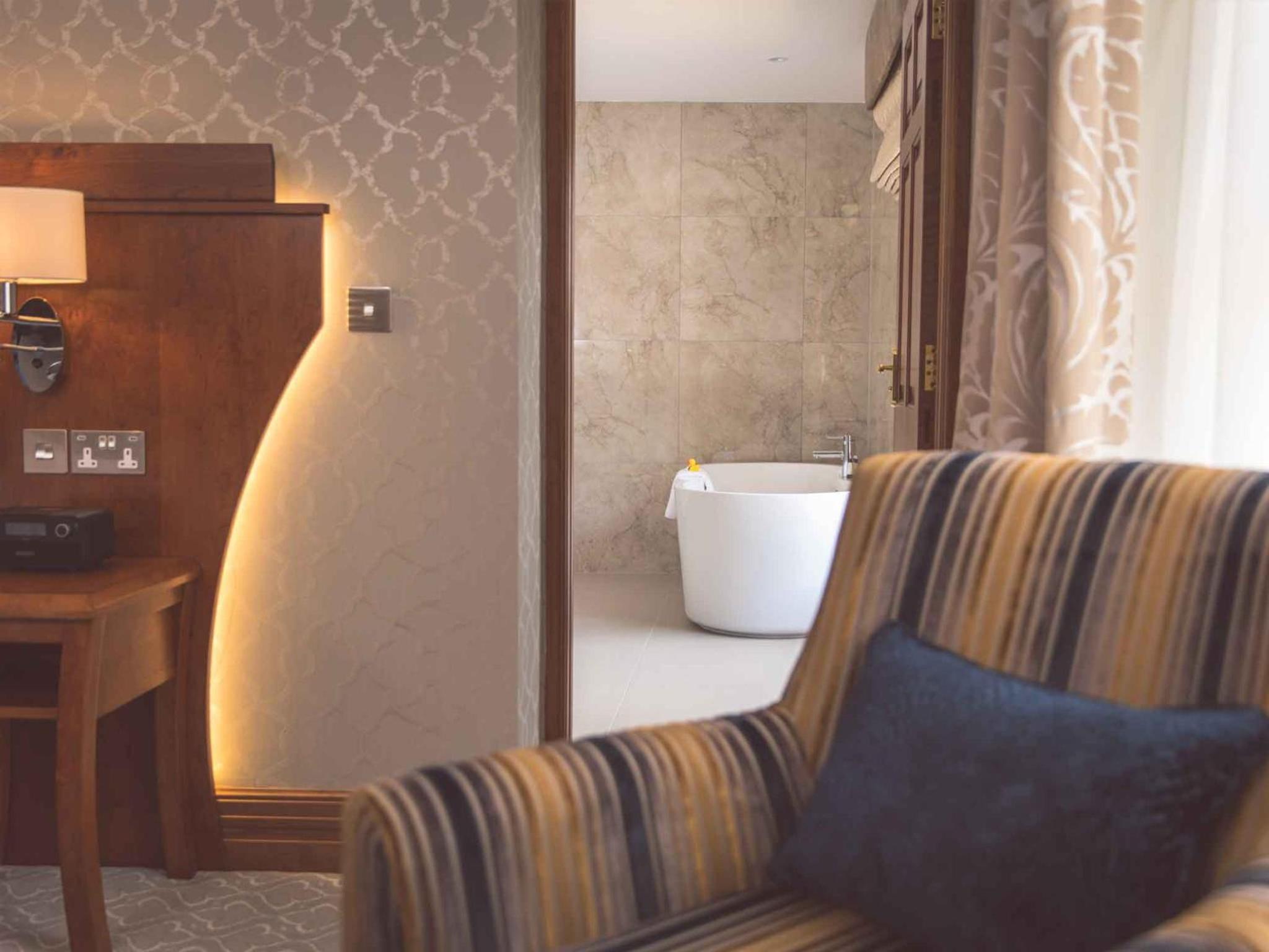 Estate Suite - Photo 8