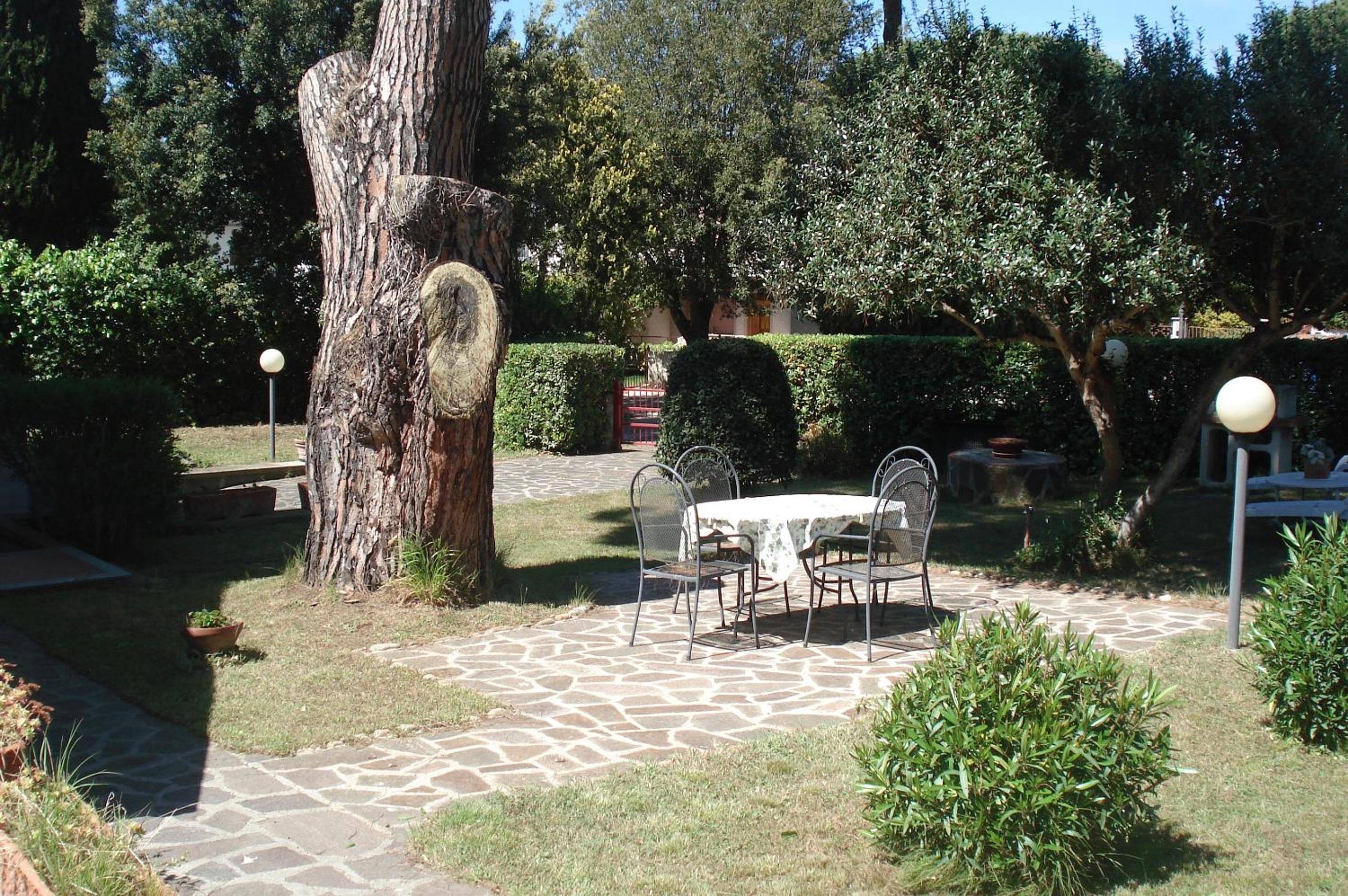 Apartment with Garden View photo 3