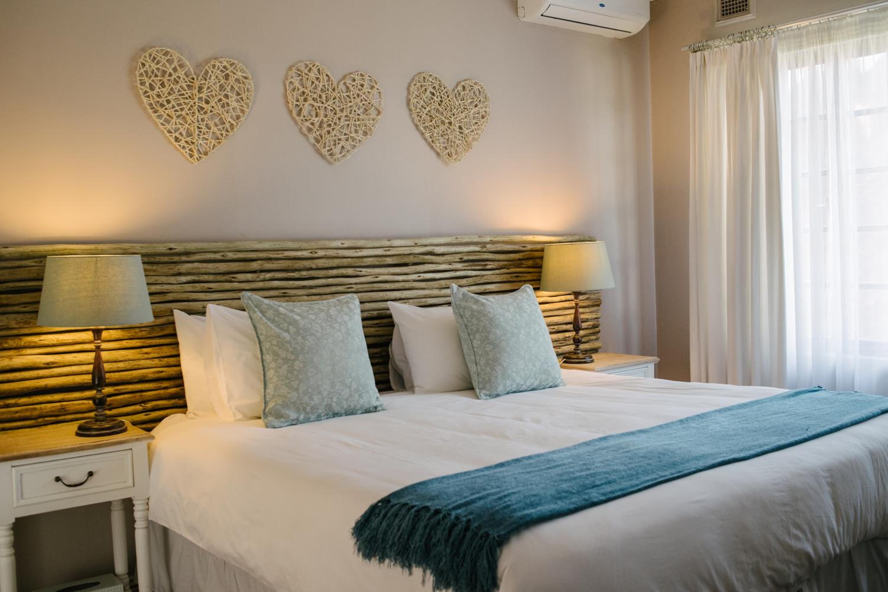 Standard Twin Room - Photo 1