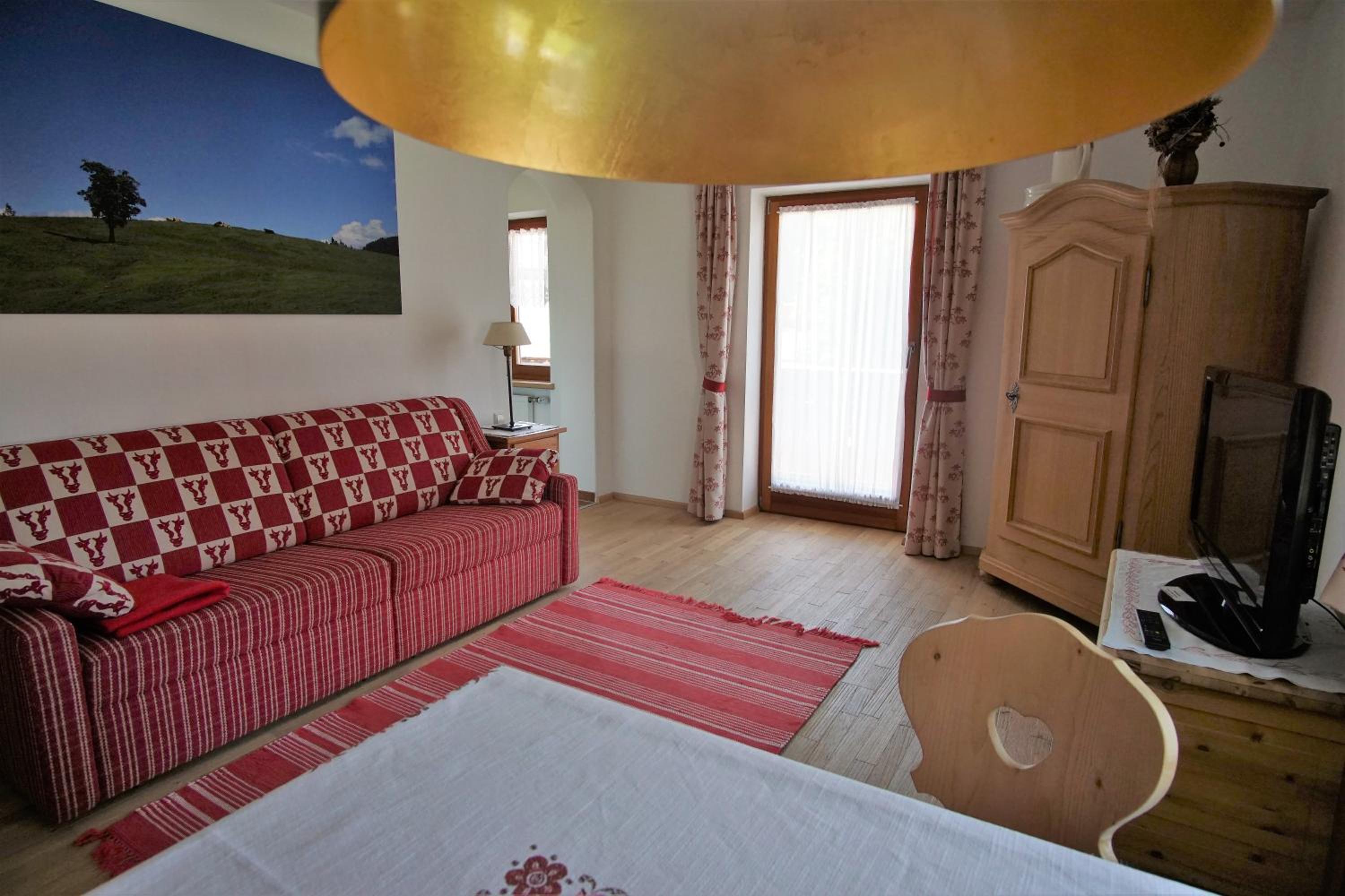 One-Bedroom Apartment with Balcony - Photo 14