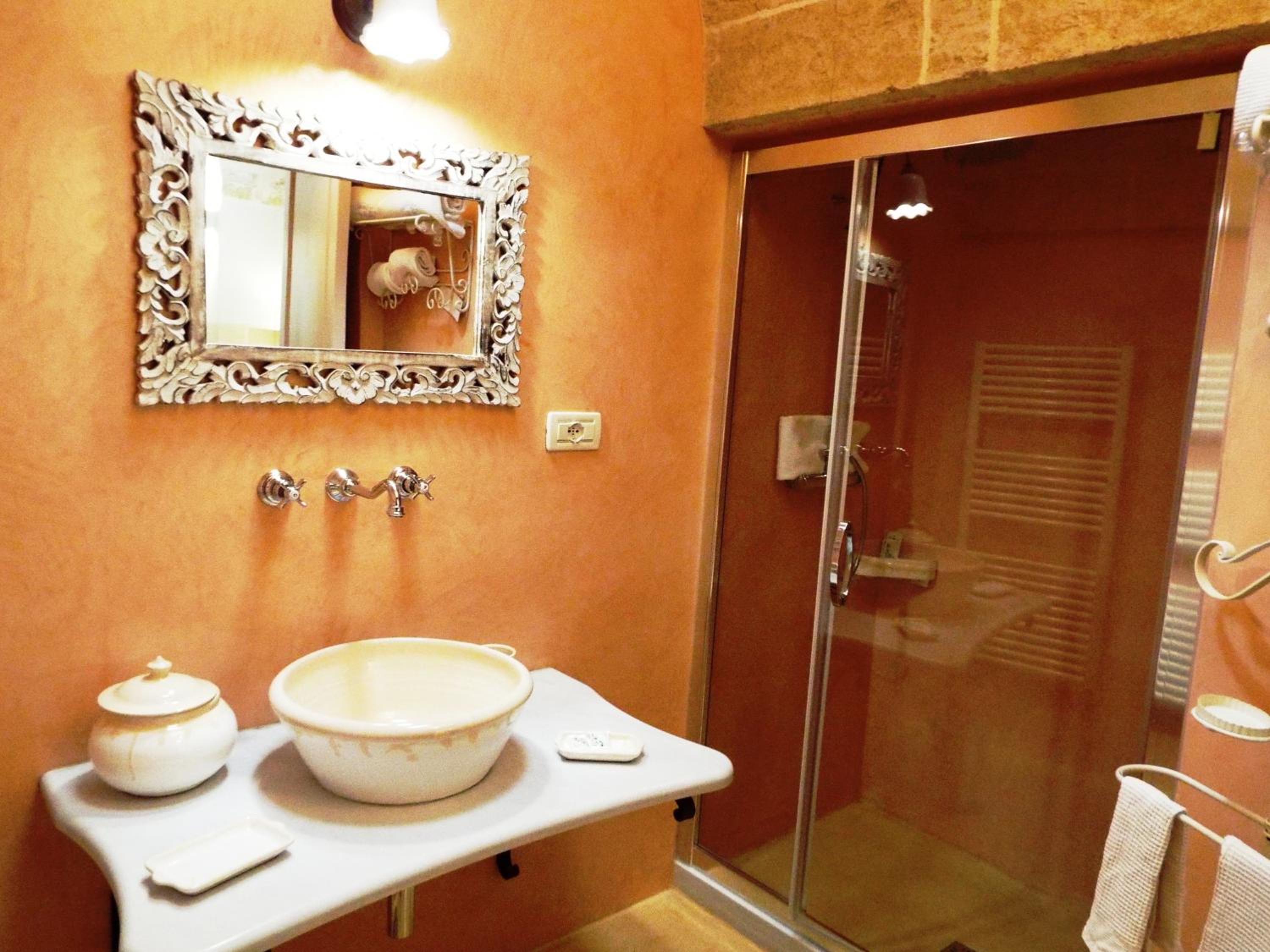 Large Double Room photo 2