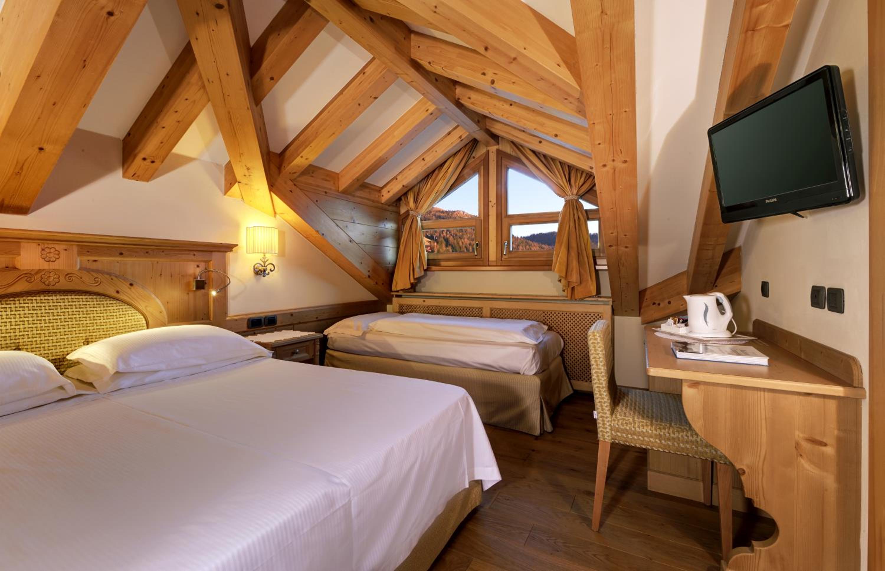 Superior Triple Room - Attic photo 3