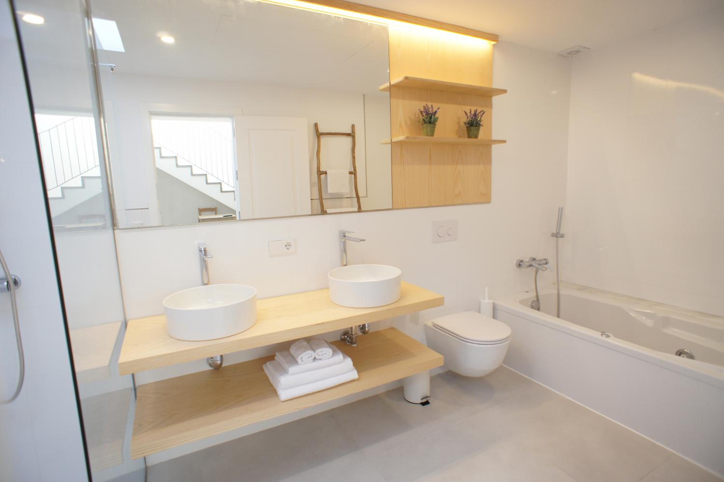 Suite with Spa Bath photo 2