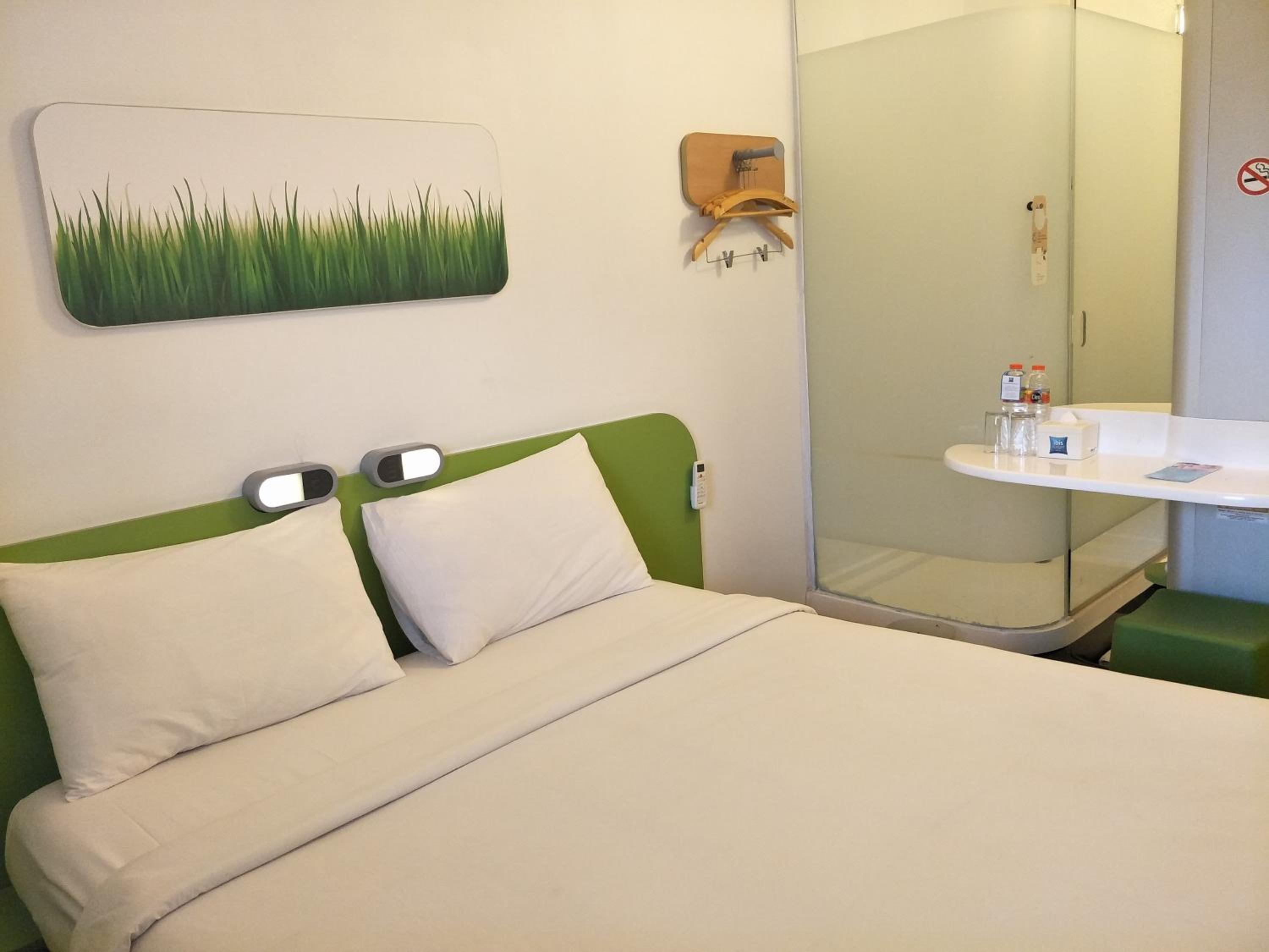 Standard Queen Room - Photo 2