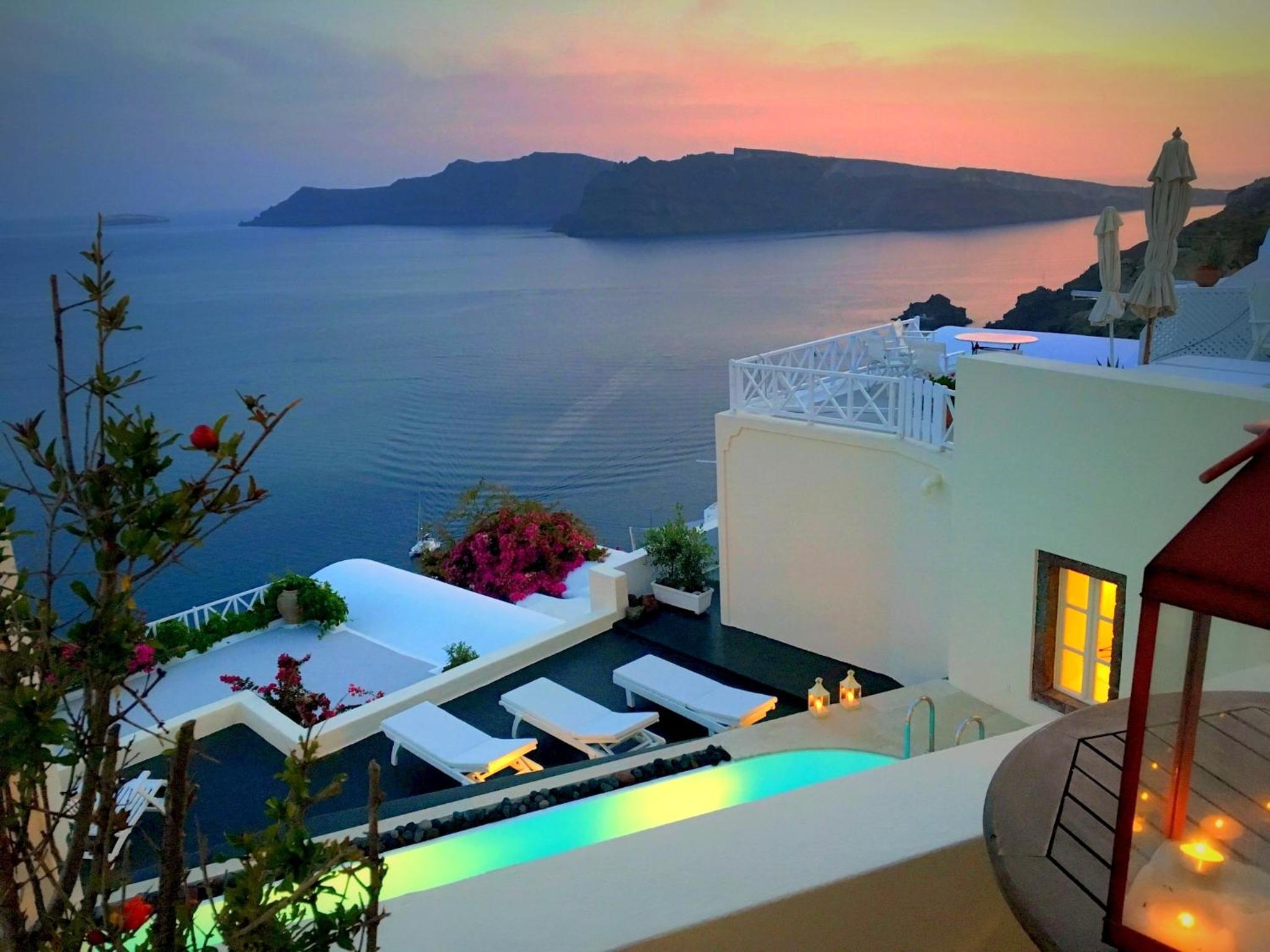 Villa with Private Pool - Photo 14
