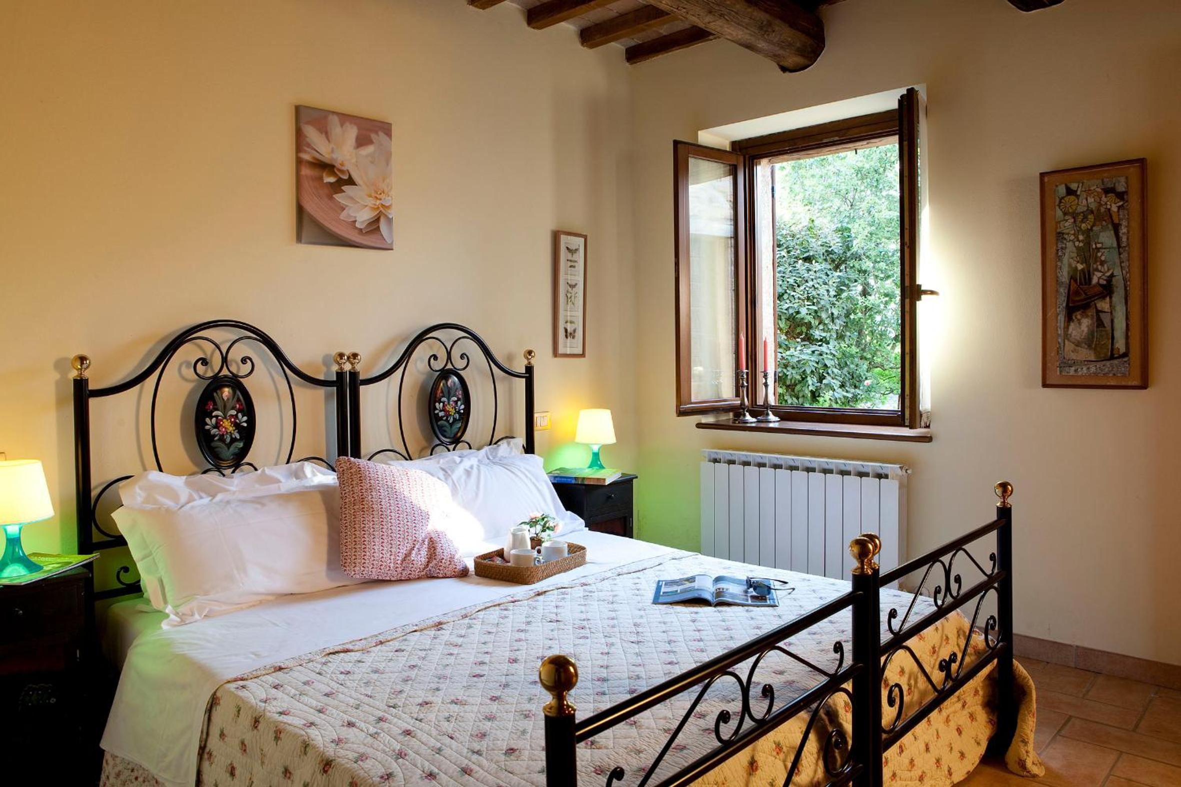 One-Bedroom Apartment with Patio (4 Adults)