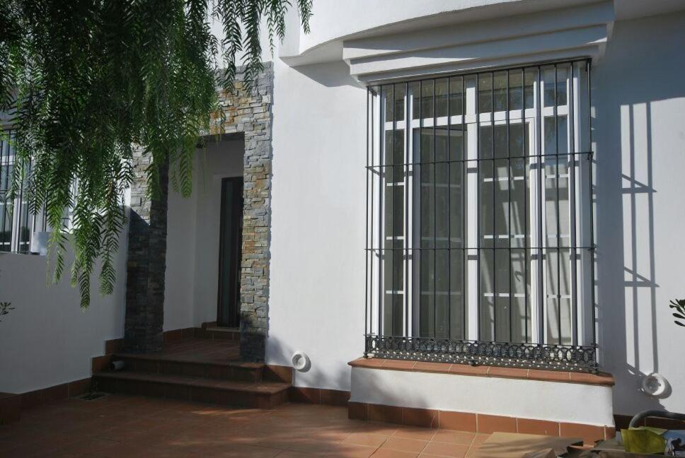 Four-Bedroom House photo 3