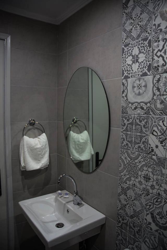 Two-Bedroom Apartment - Photo 2