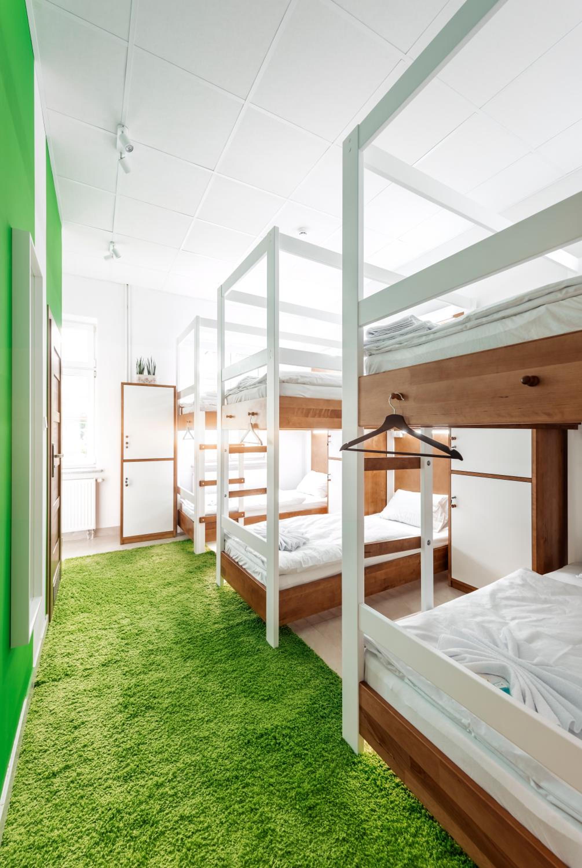 Bed in 6-Bed Female Dormitory Room photo 1