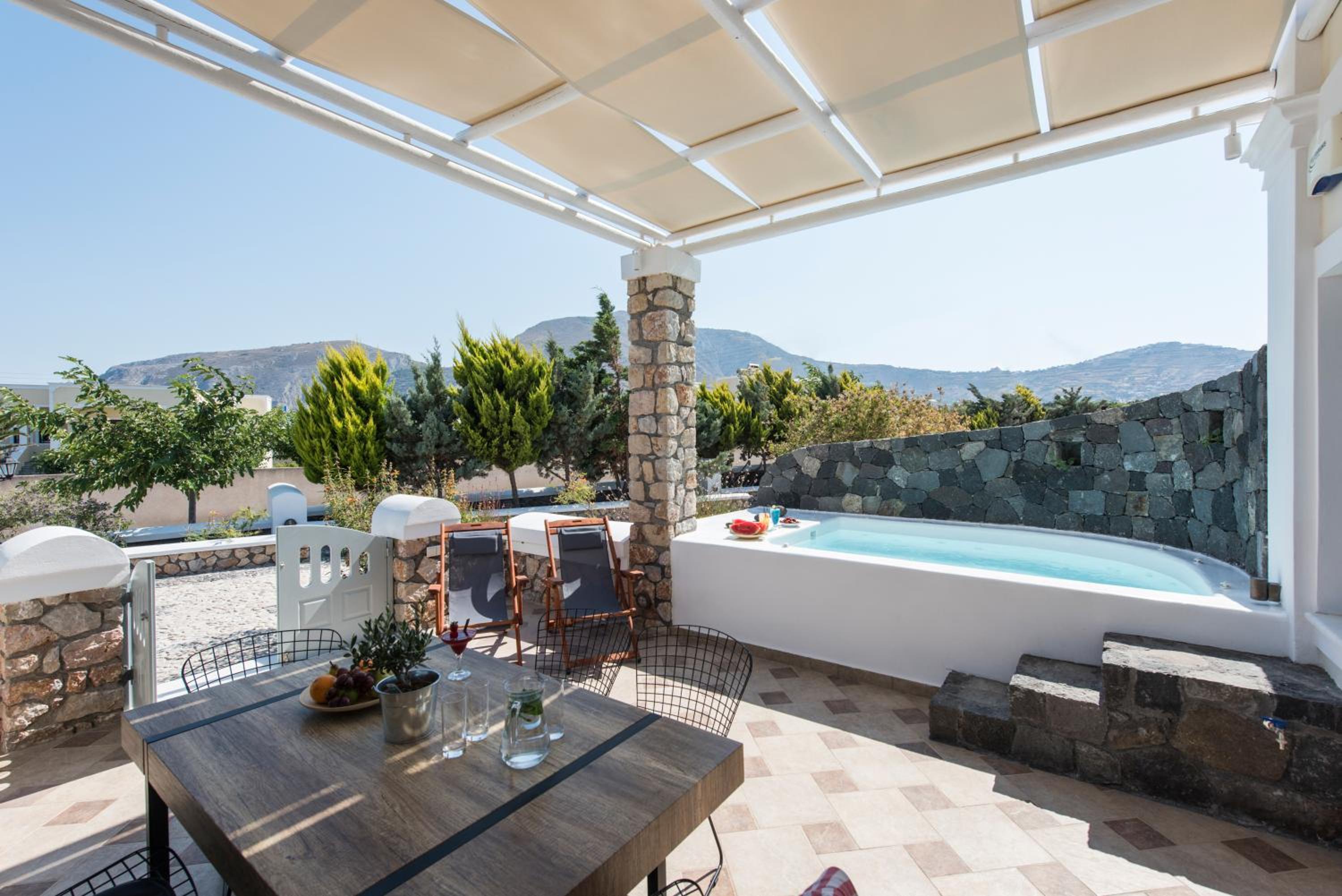 Three-Bedroom Villa with Outdoor Hot Tub - Calliste - Photo 27