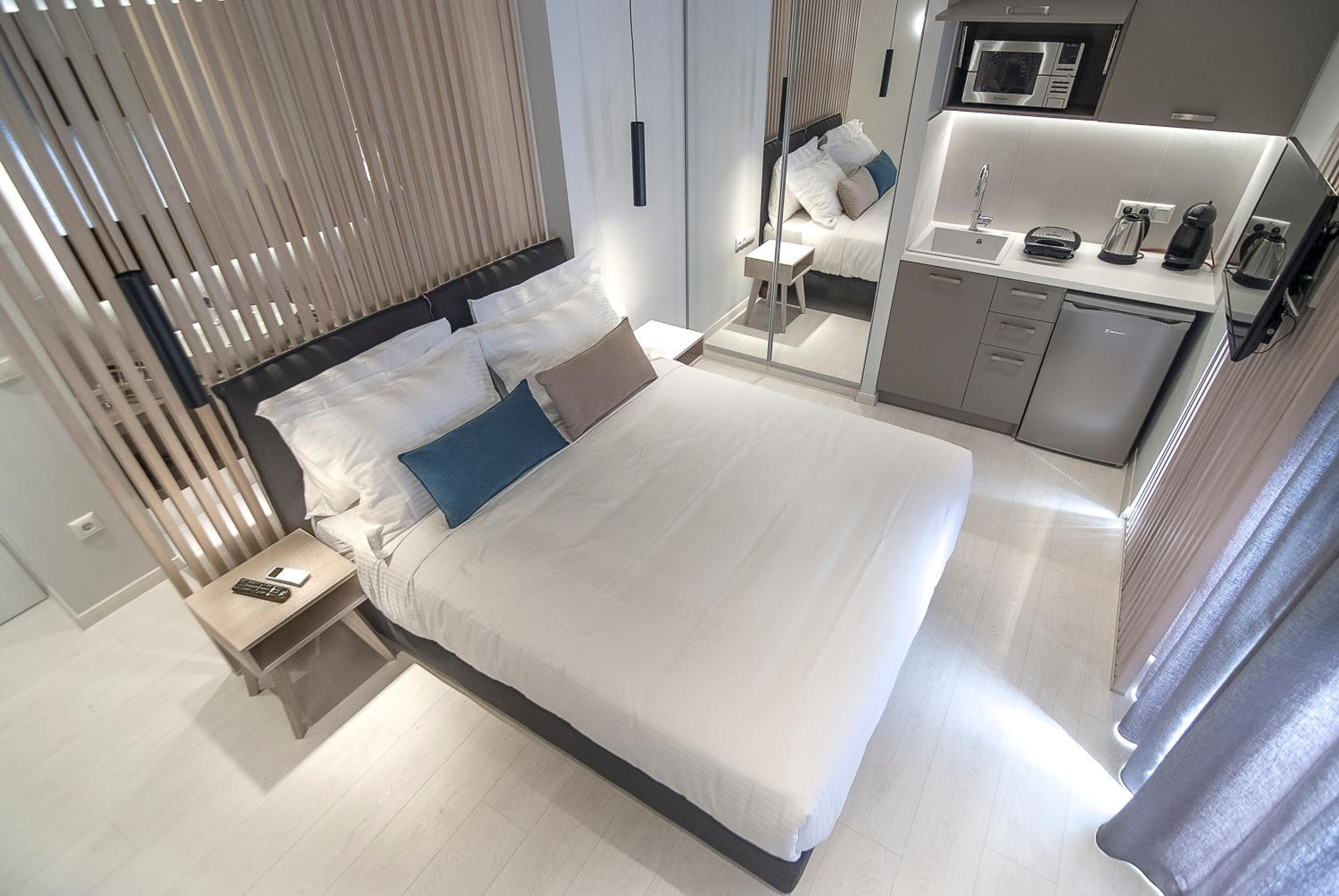 Standard Double Room with Balcony, photo 7