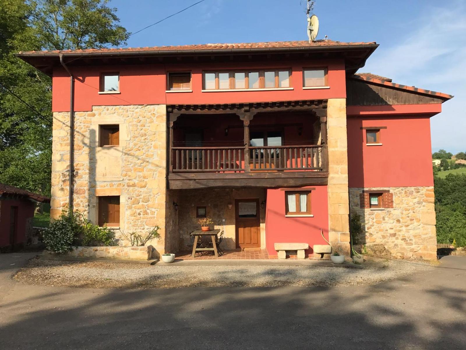 Three-Bedroom House photo 1