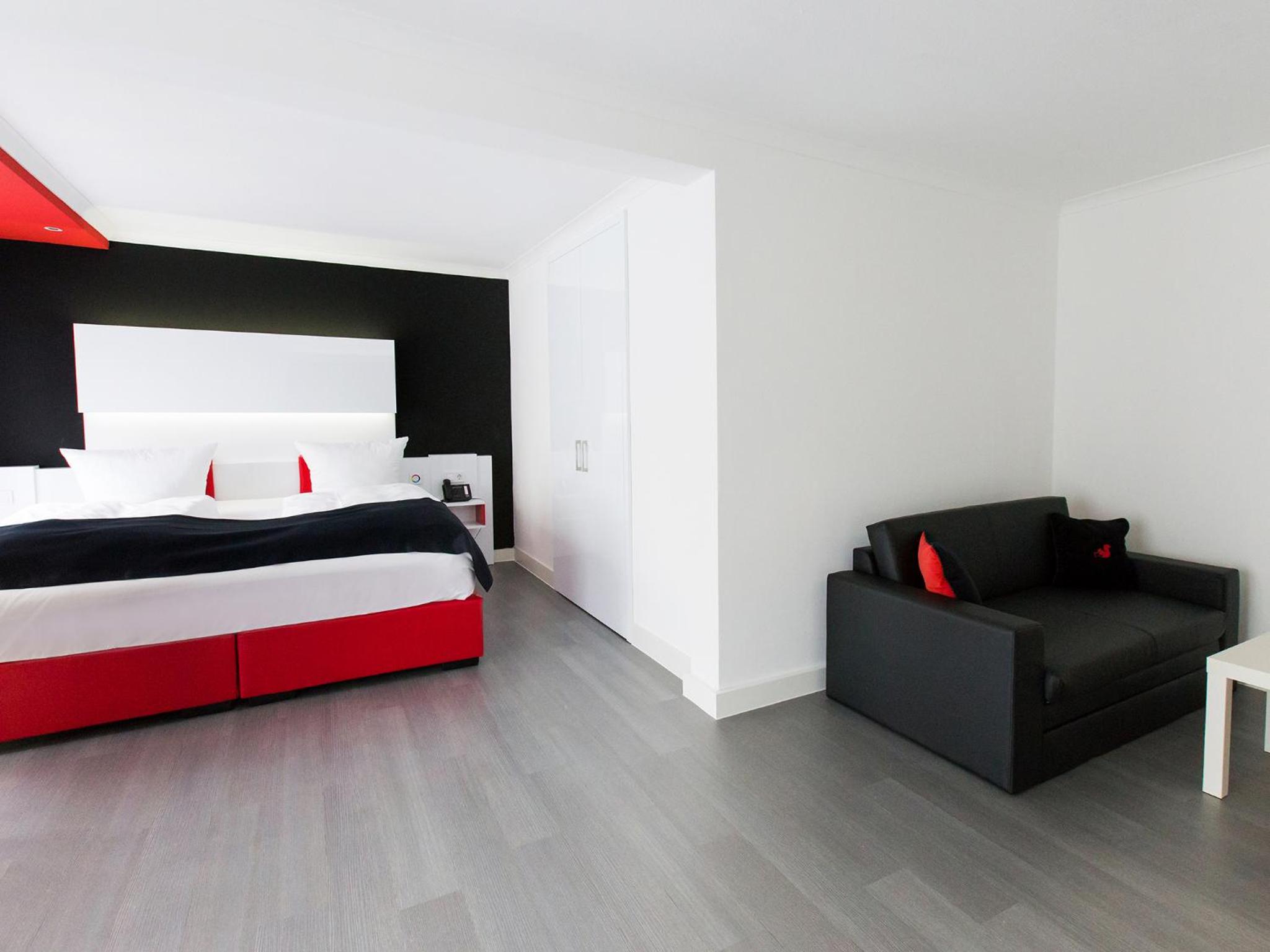 Suite - Photo 2